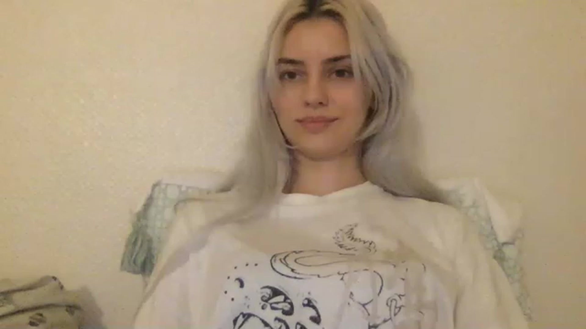 Gallery image thumbnail from LLuckyGirl's myfreecams stream on, 03/30/2023, 01:00 image 13 of 20