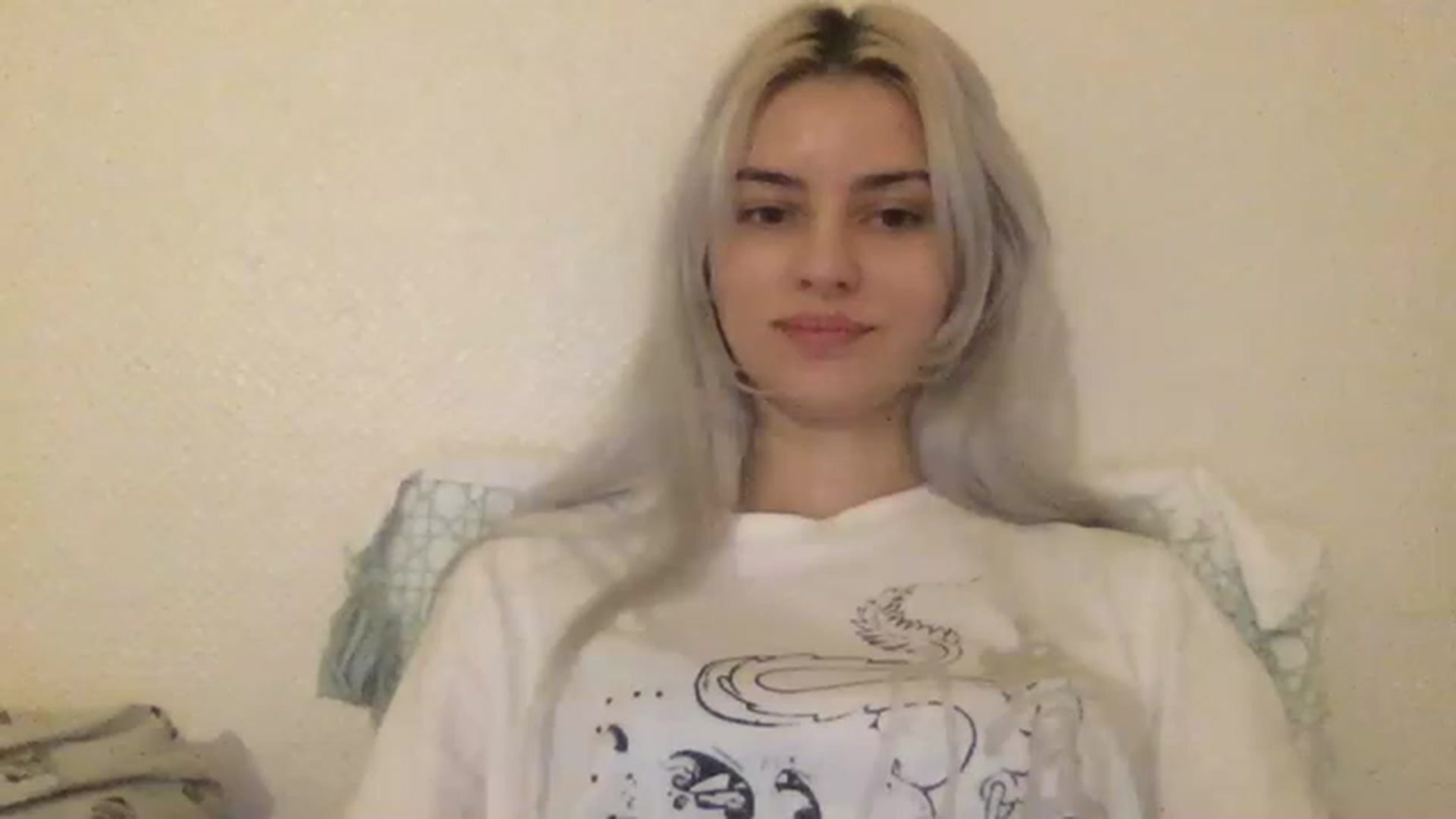 Gallery image thumbnail from LLuckyGirl's myfreecams stream on, 03/30/2023, 01:00 image 16 of 20
