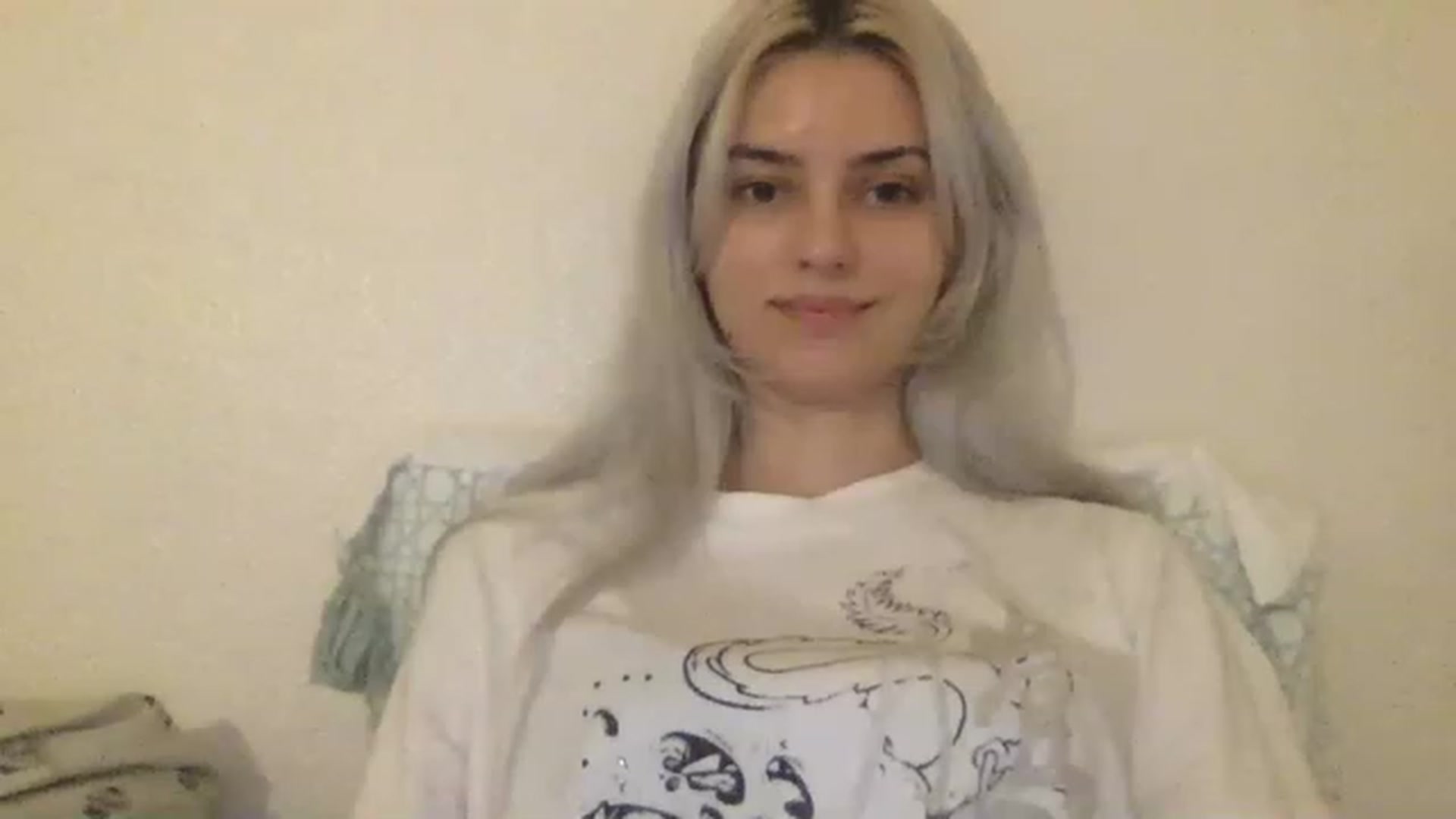 Gallery image thumbnail from LLuckyGirl's myfreecams stream on, 03/30/2023, 01:00 image 14 of 20