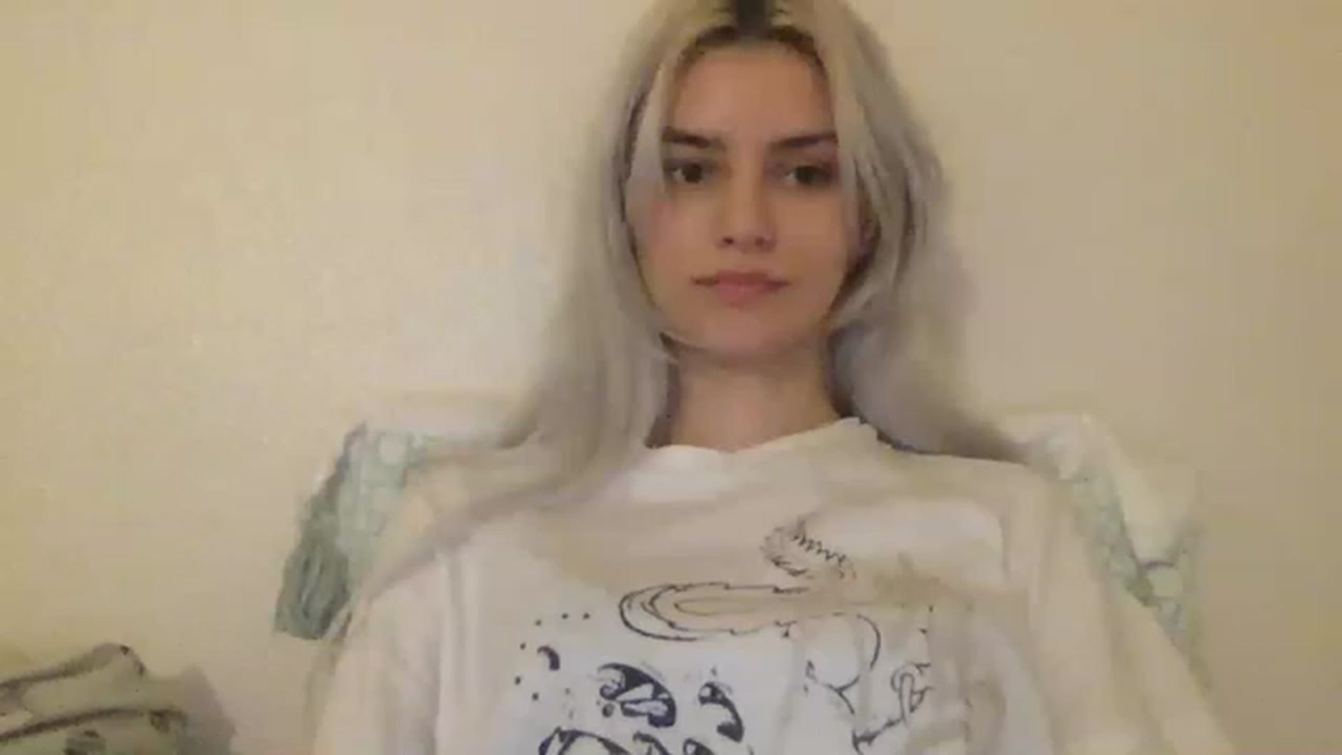 Gallery image thumbnail from LLuckyGirl's myfreecams stream on, 03/30/2023, 01:00 image 11 of 20