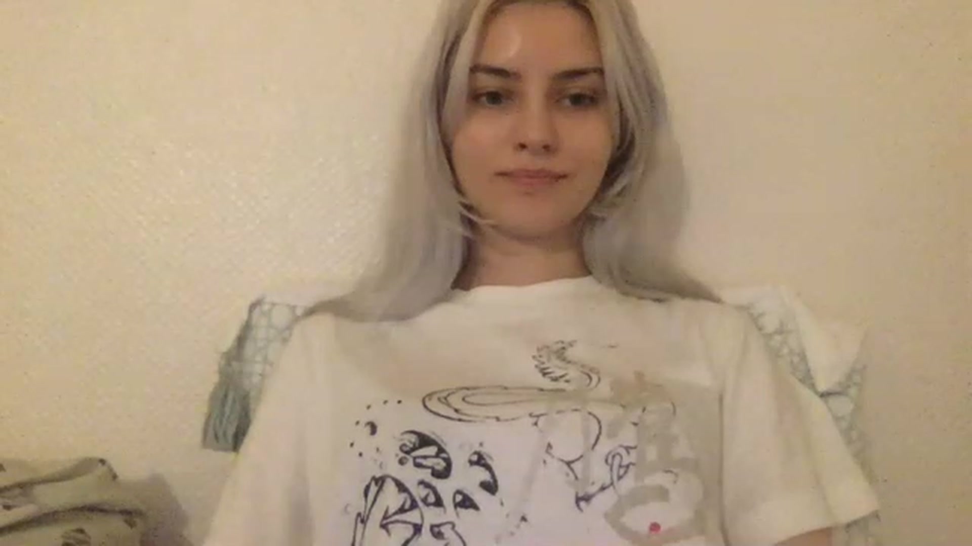 Gallery image thumbnail from LLuckyGirl's myfreecams stream on, 03/30/2023, 01:00 image 3 of 20