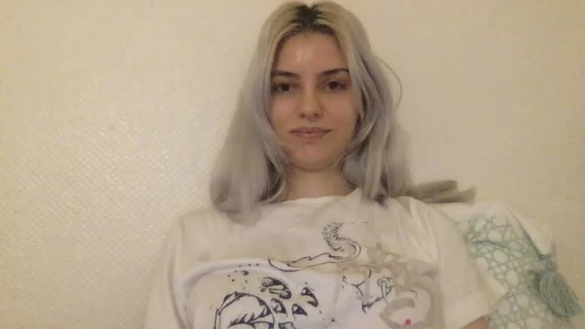 Gallery image thumbnail from LLuckyGirl's myfreecams stream on, 03/31/2023, 23:56 image 13 of 20
