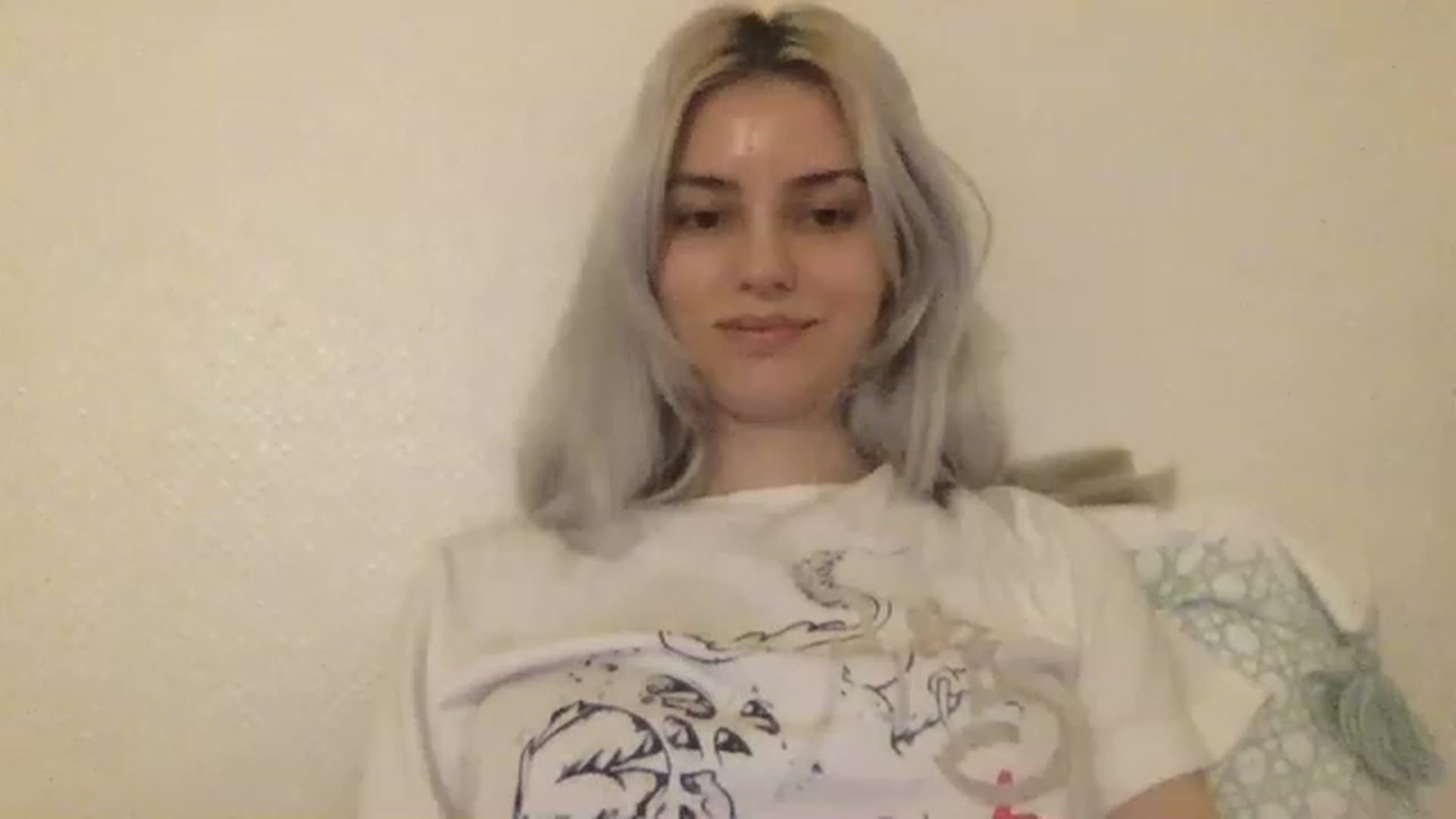 Gallery image thumbnail from LLuckyGirl's myfreecams stream on, 03/31/2023, 23:56 image 12 of 20