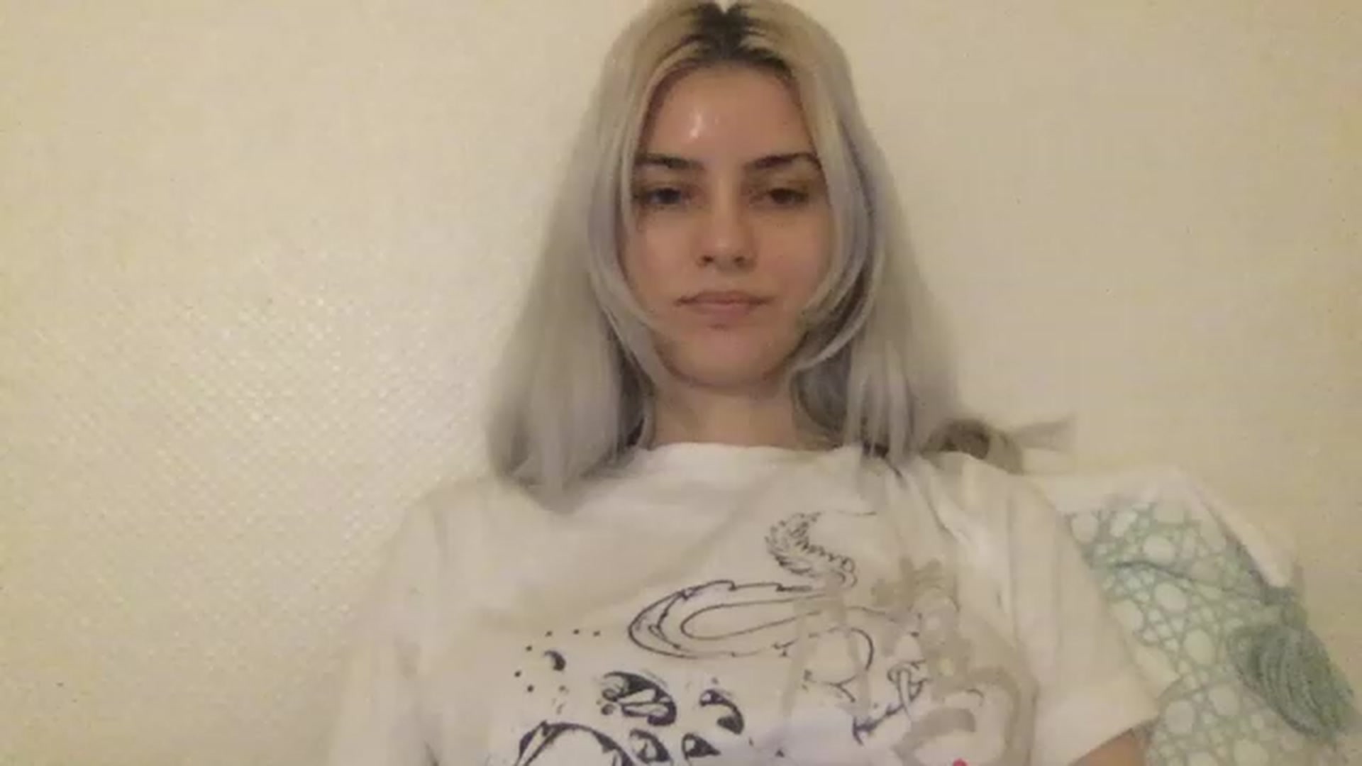 Gallery image thumbnail from LLuckyGirl's myfreecams stream on, 03/31/2023, 23:56 image 8 of 20