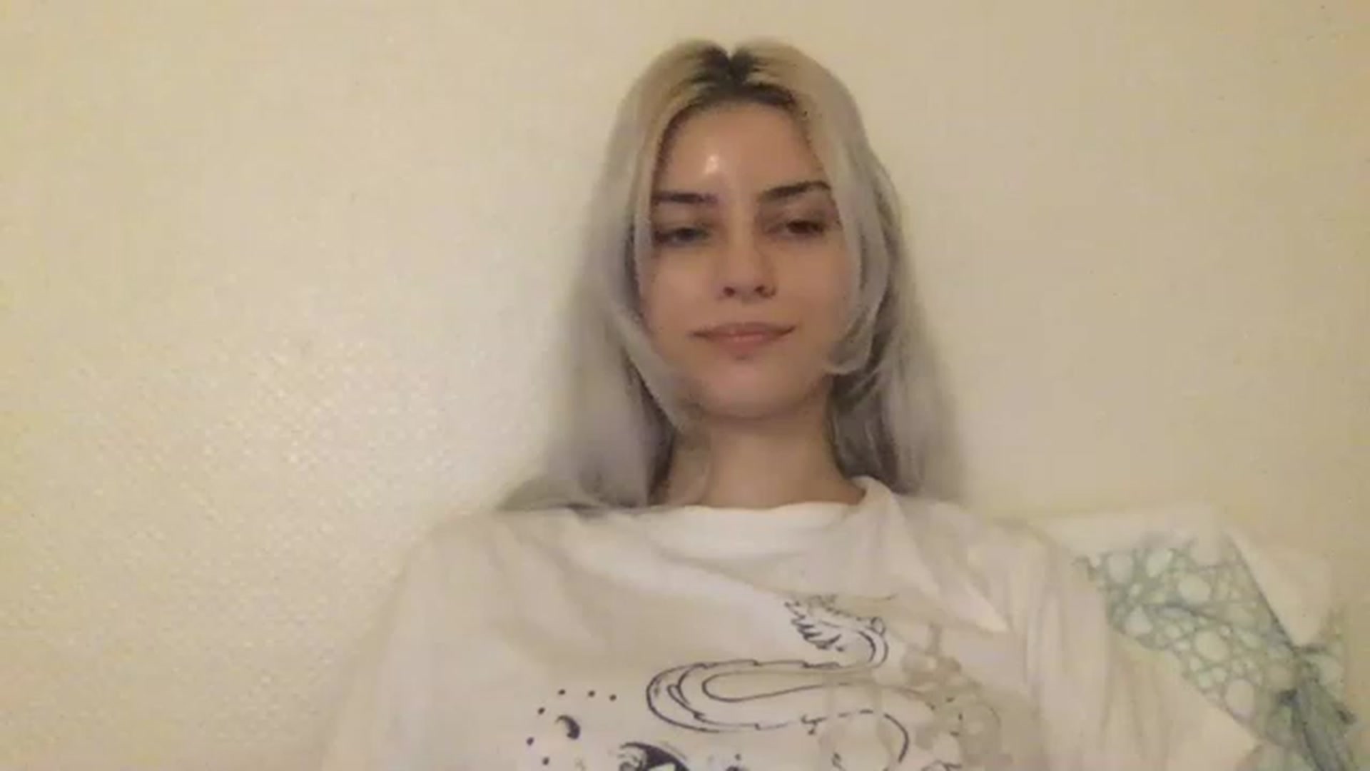 Gallery image thumbnail from LLuckyGirl's myfreecams stream on, 03/31/2023, 23:56 image 17 of 20