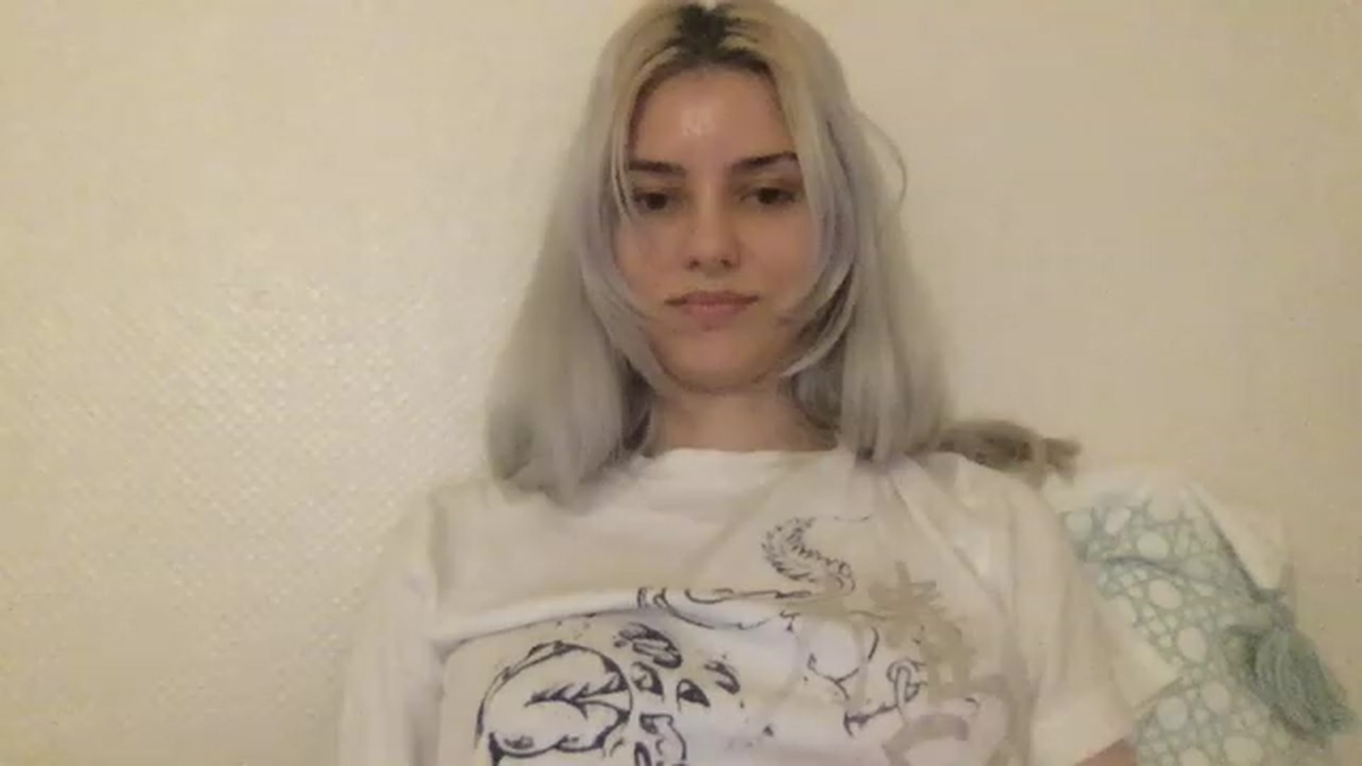 Gallery image thumbnail from LLuckyGirl's myfreecams stream on, 03/31/2023, 23:56 image 11 of 20