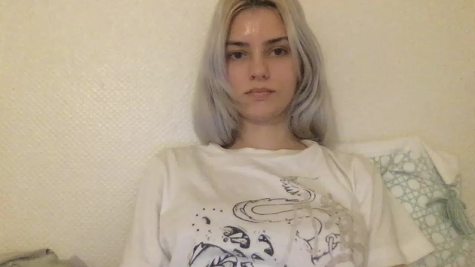 Gallery image thumbnail from LLuckyGirl's myfreecams stream on, 04/01/2023, 24:59 image 5 of 20