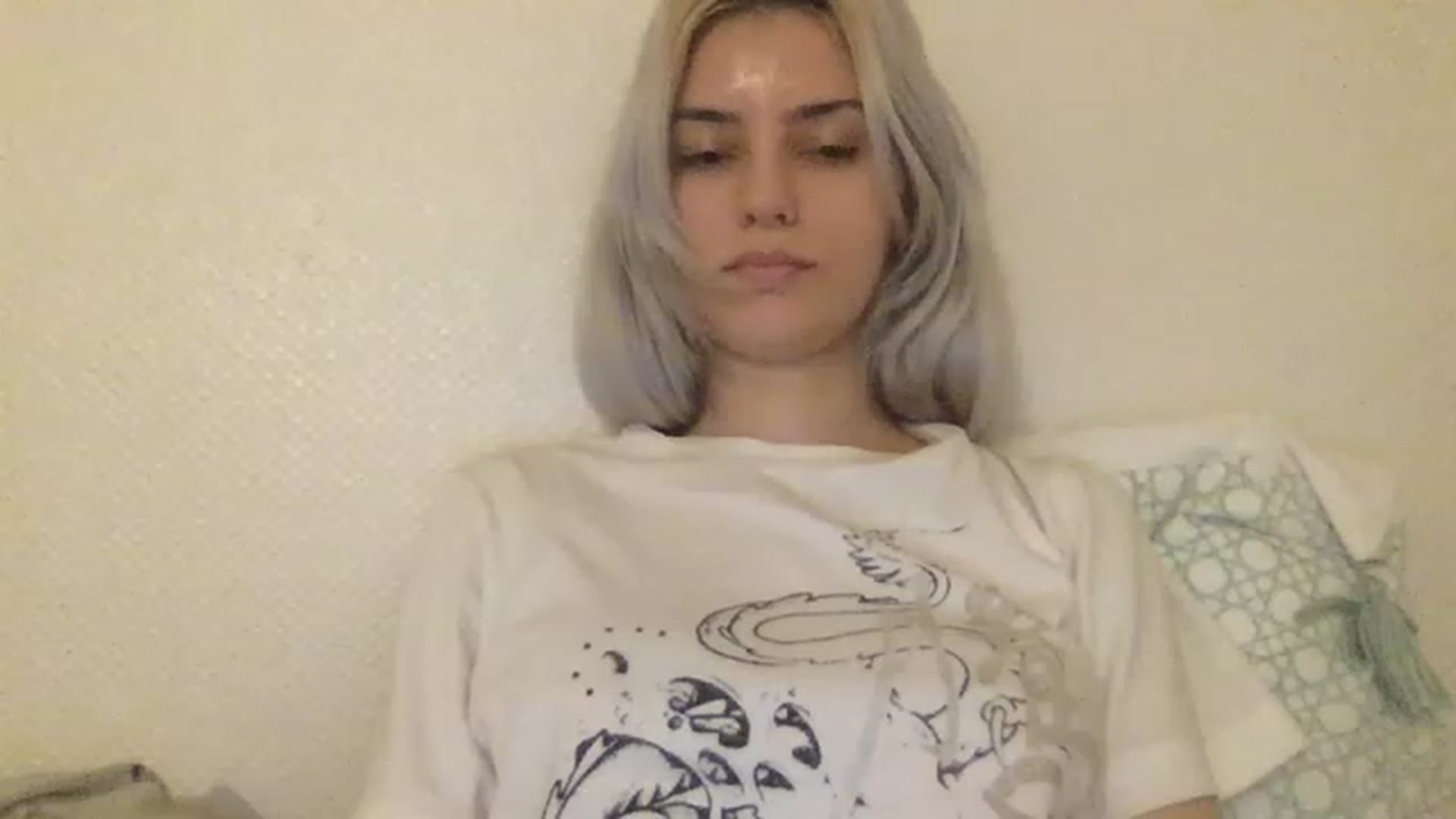 Gallery image thumbnail from LLuckyGirl's myfreecams stream on, 04/01/2023, 24:59 image 1 of 20