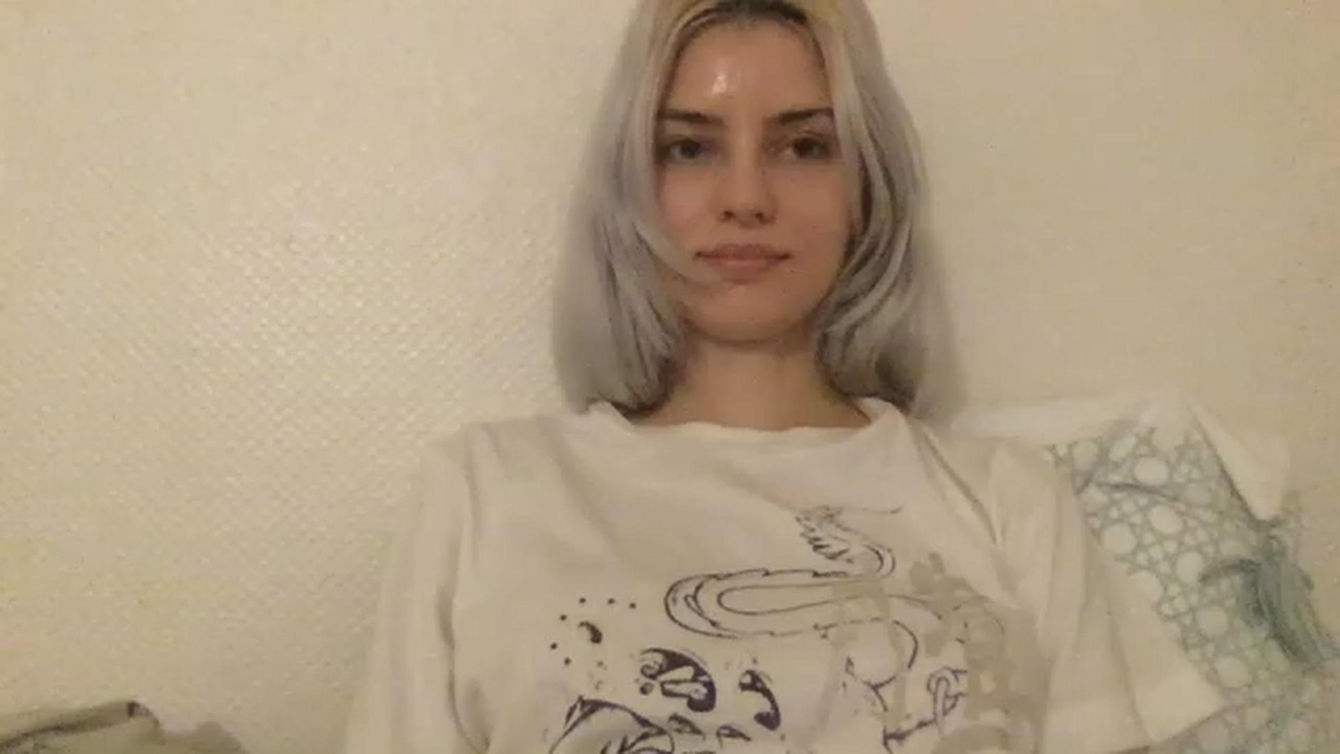 Gallery image thumbnail from LLuckyGirl's myfreecams stream on, 04/01/2023, 24:59 image 11 of 20