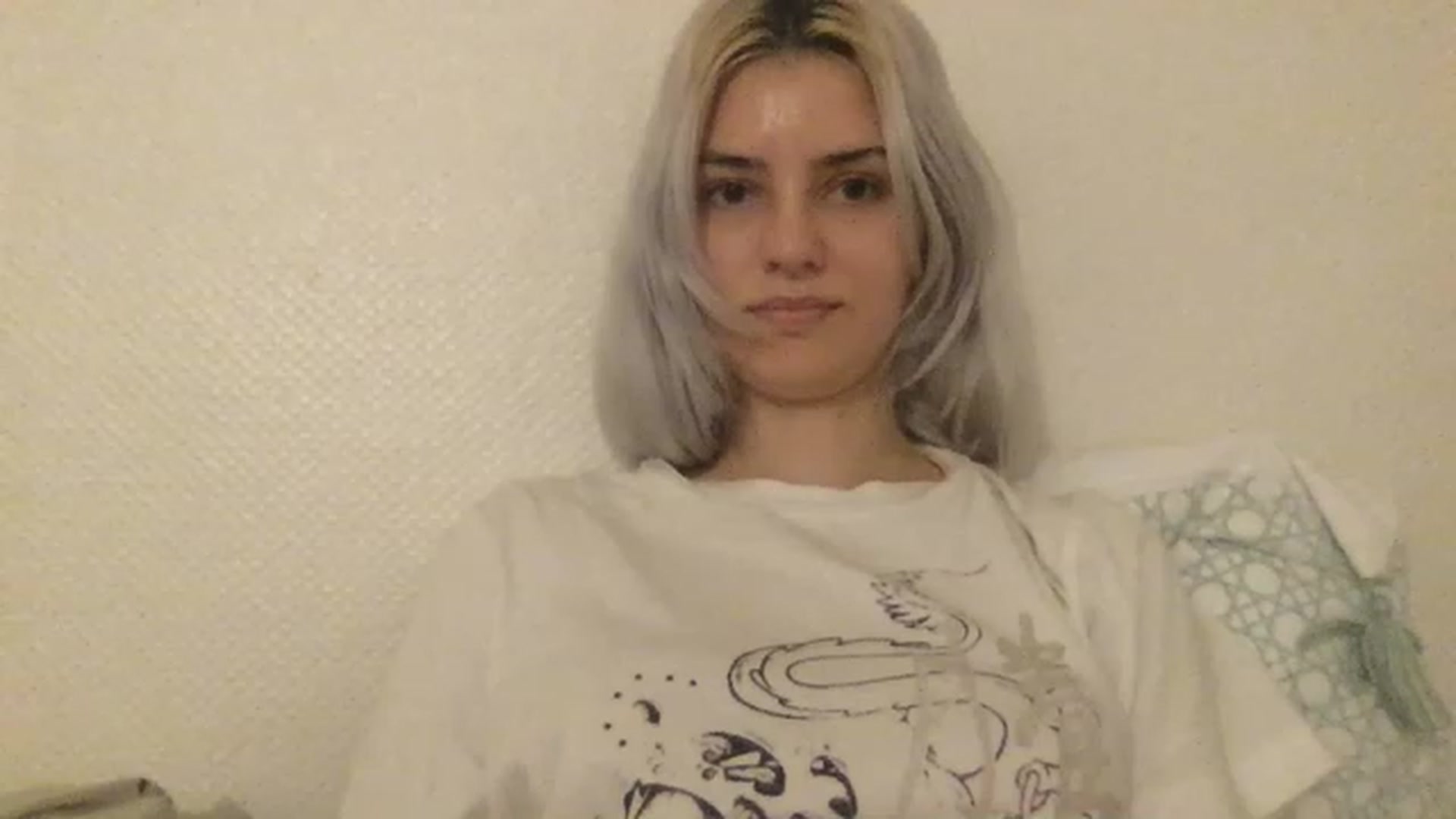 Gallery image thumbnail from LLuckyGirl's myfreecams stream on, 04/01/2023, 24:59 image 16 of 20
