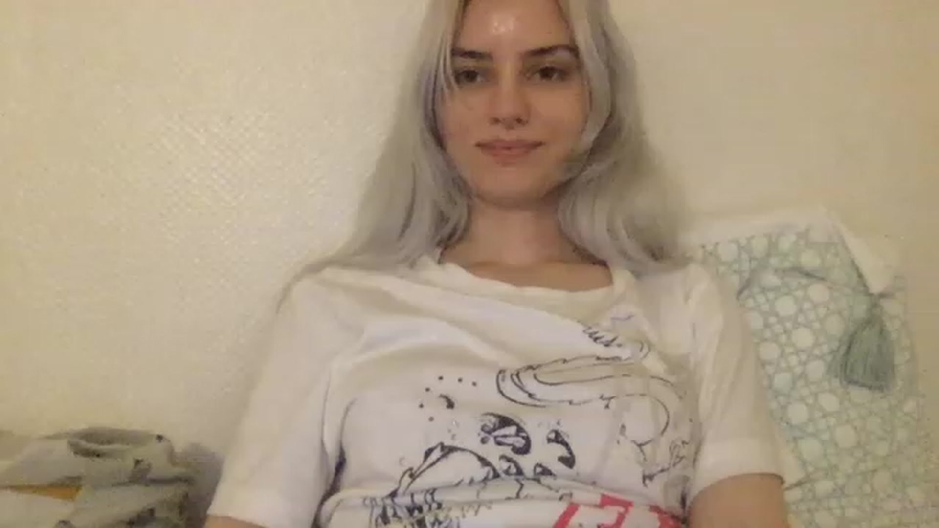 Gallery image thumbnail from LLuckyGirl's myfreecams stream on, 04/01/2023, 01:28 image 6 of 20