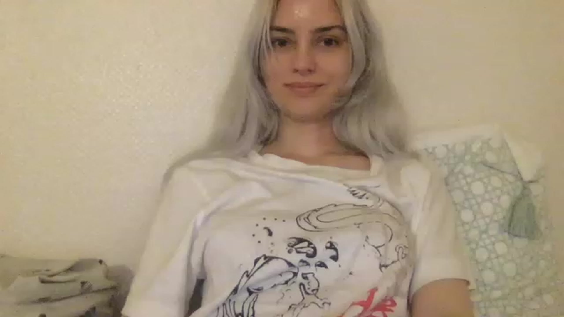 Gallery image thumbnail from LLuckyGirl's myfreecams stream on, 04/01/2023, 01:28 image 2 of 20