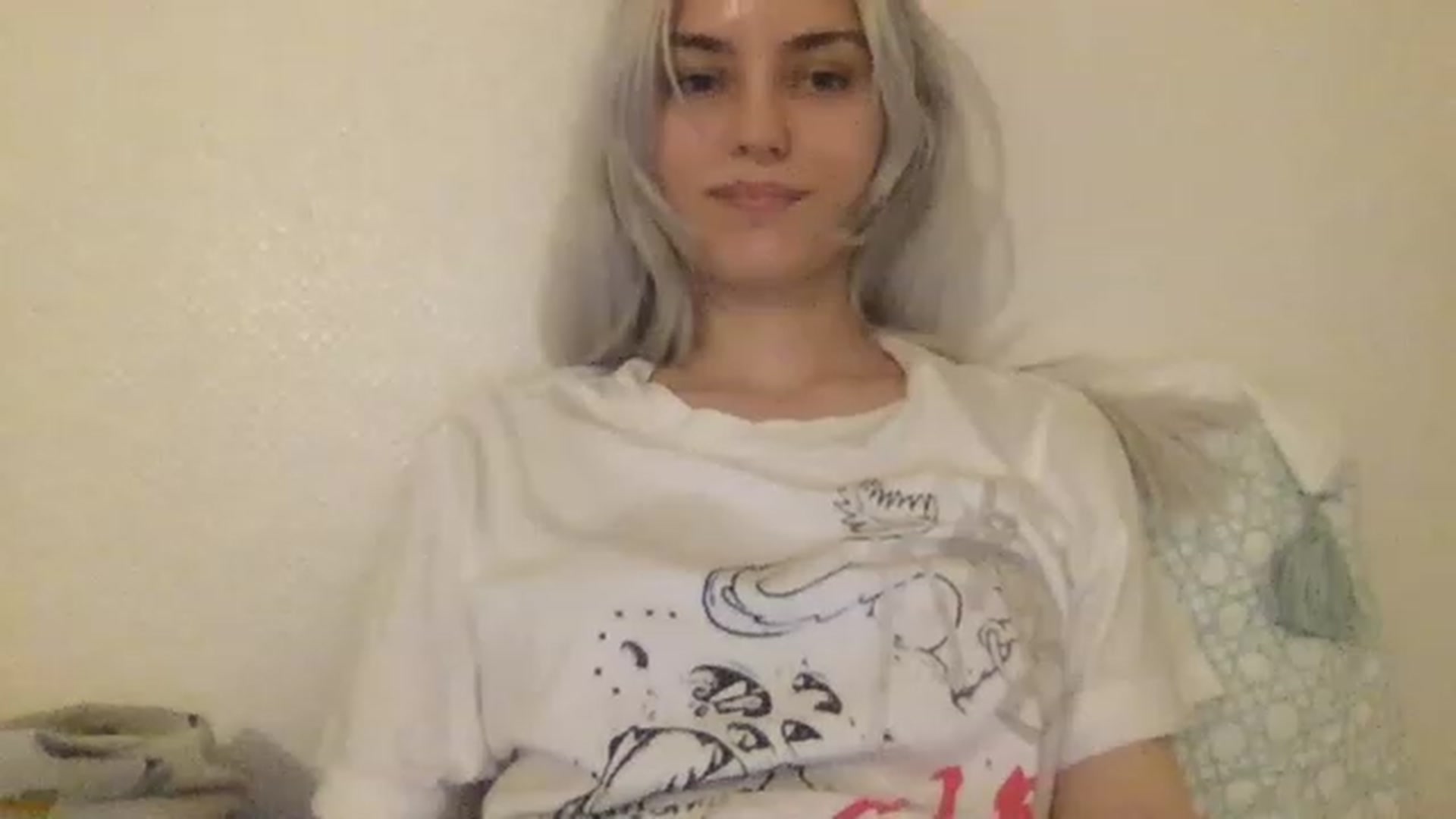 Gallery image thumbnail from LLuckyGirl's myfreecams stream on, 04/01/2023, 01:28 image 14 of 20