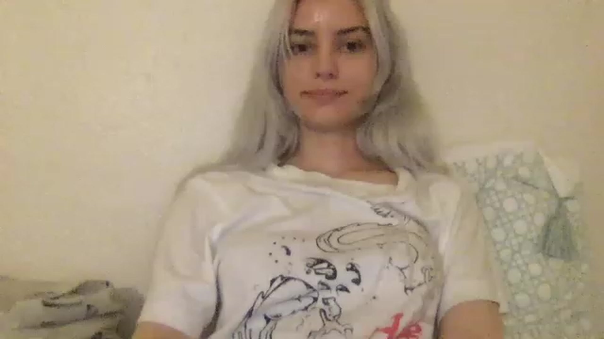 Gallery image thumbnail from LLuckyGirl's myfreecams stream on, 04/01/2023, 01:28 image 1 of 20