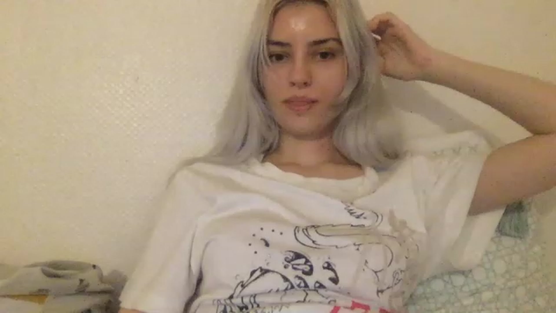 Gallery image thumbnail from LLuckyGirl's myfreecams stream on, 04/01/2023, 01:28 image 7 of 20
