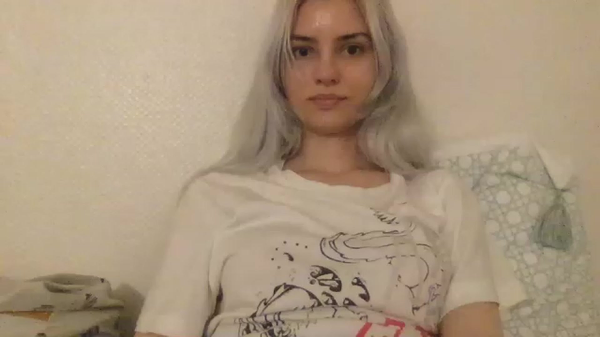 Gallery image thumbnail from LLuckyGirl's myfreecams stream on, 04/01/2023, 01:28 image 8 of 20