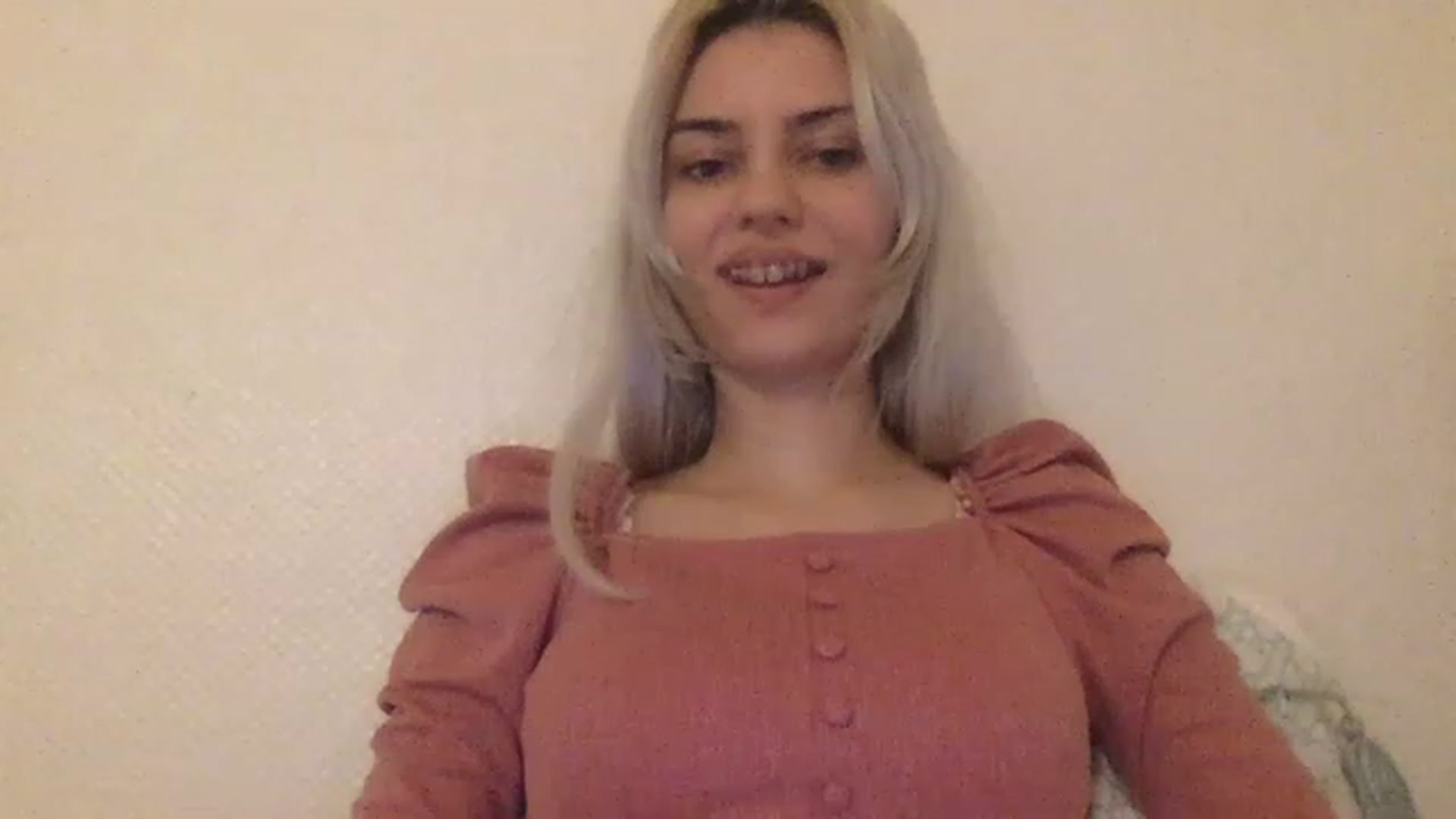 Gallery image thumbnail from LLuckyGirl's myfreecams stream on, 04/12/2023, 23:12 image 9 of 20