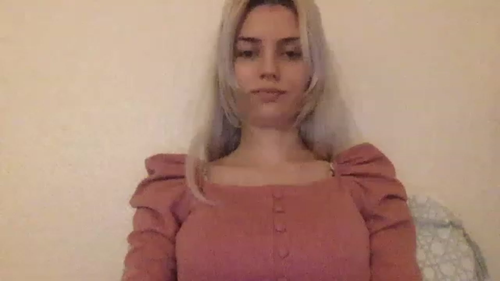 Gallery image thumbnail from LLuckyGirl's myfreecams stream on, 04/12/2023, 23:12 image 11 of 20