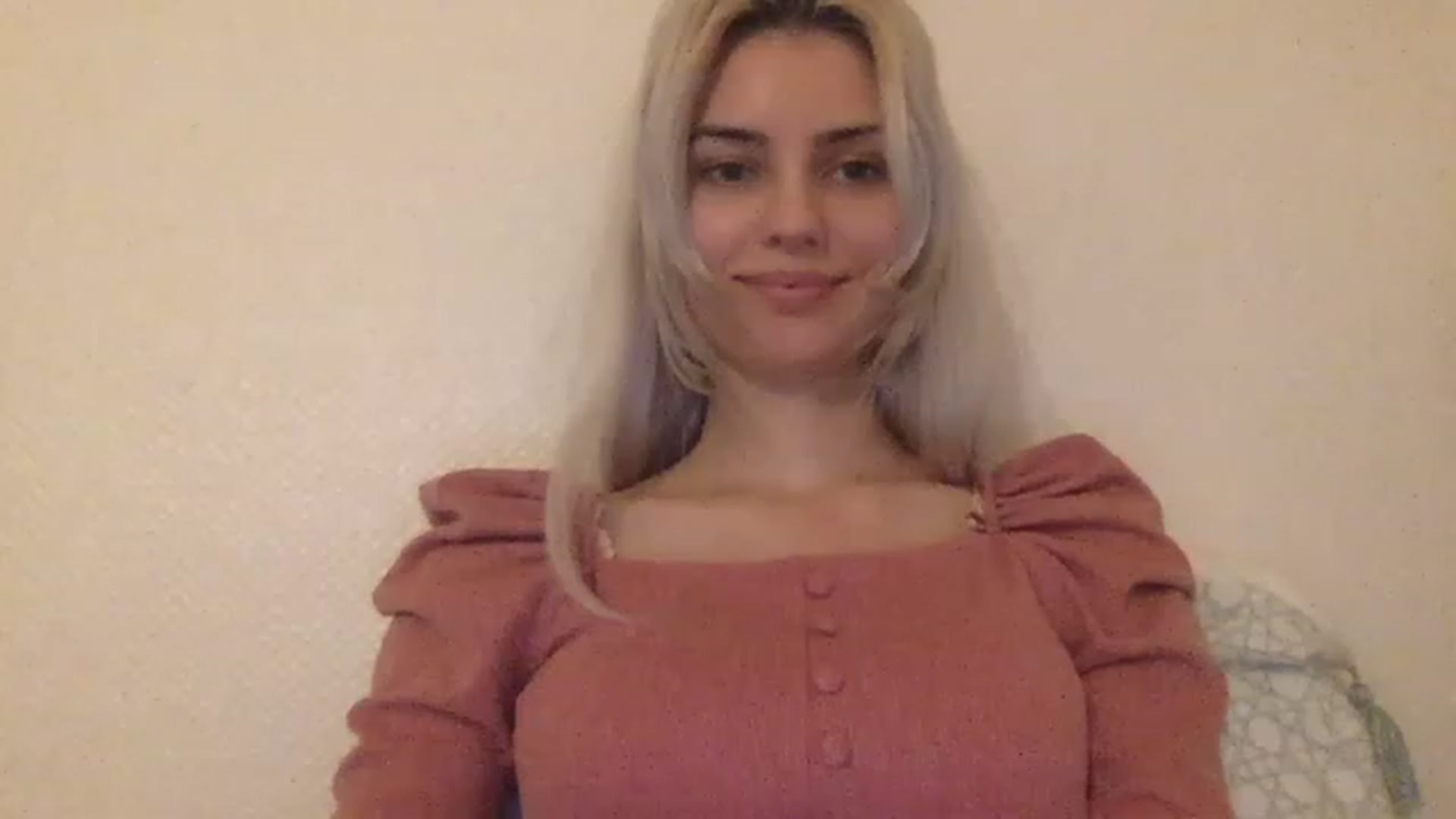 Gallery image thumbnail from LLuckyGirl's myfreecams stream on, 04/12/2023, 23:12 image 20 of 20
