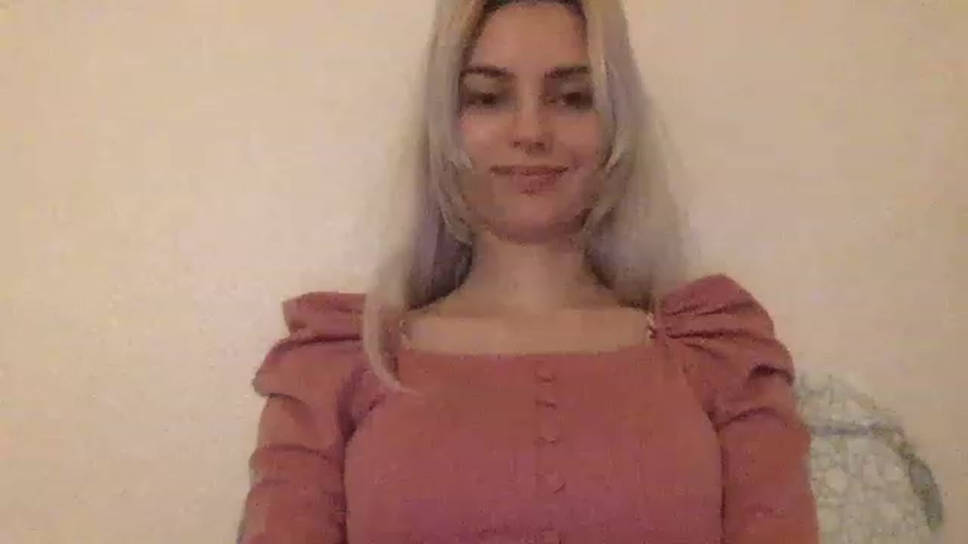 Gallery image thumbnail from LLuckyGirl's myfreecams stream on, 04/12/2023, 23:12 image 14 of 20