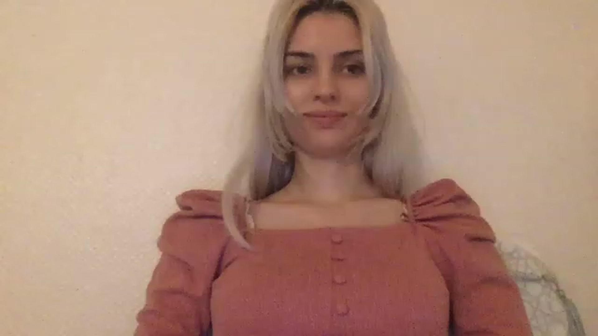 Gallery image thumbnail from LLuckyGirl's myfreecams stream on, 04/12/2023, 23:12 image 1 of 20