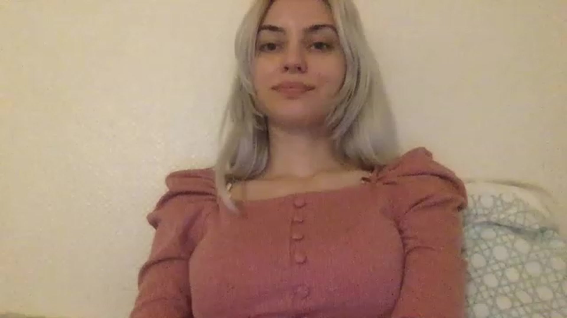 Gallery image thumbnail from LLuckyGirl's myfreecams stream on, 04/13/2023, 24:33 image 2 of 20