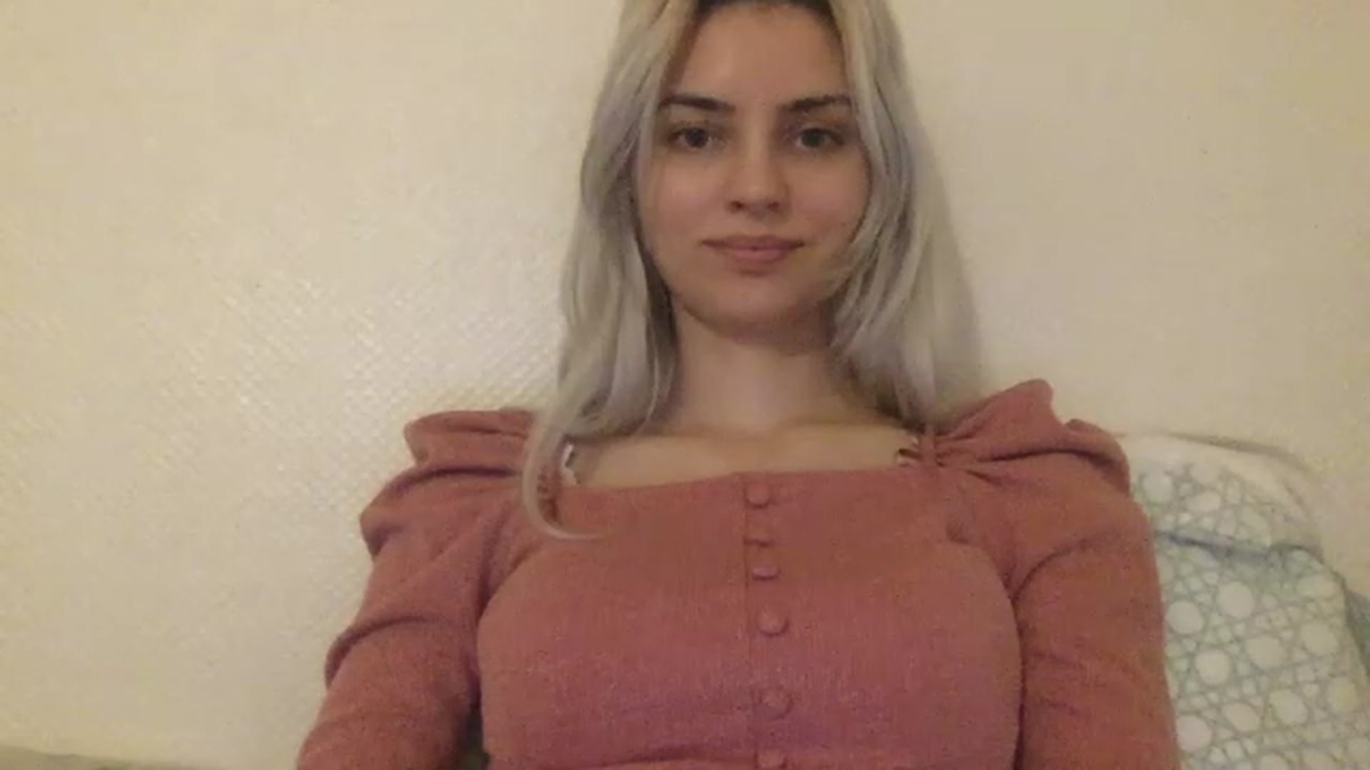 Gallery image thumbnail from LLuckyGirl's myfreecams stream on, 04/13/2023, 24:33 image 16 of 20