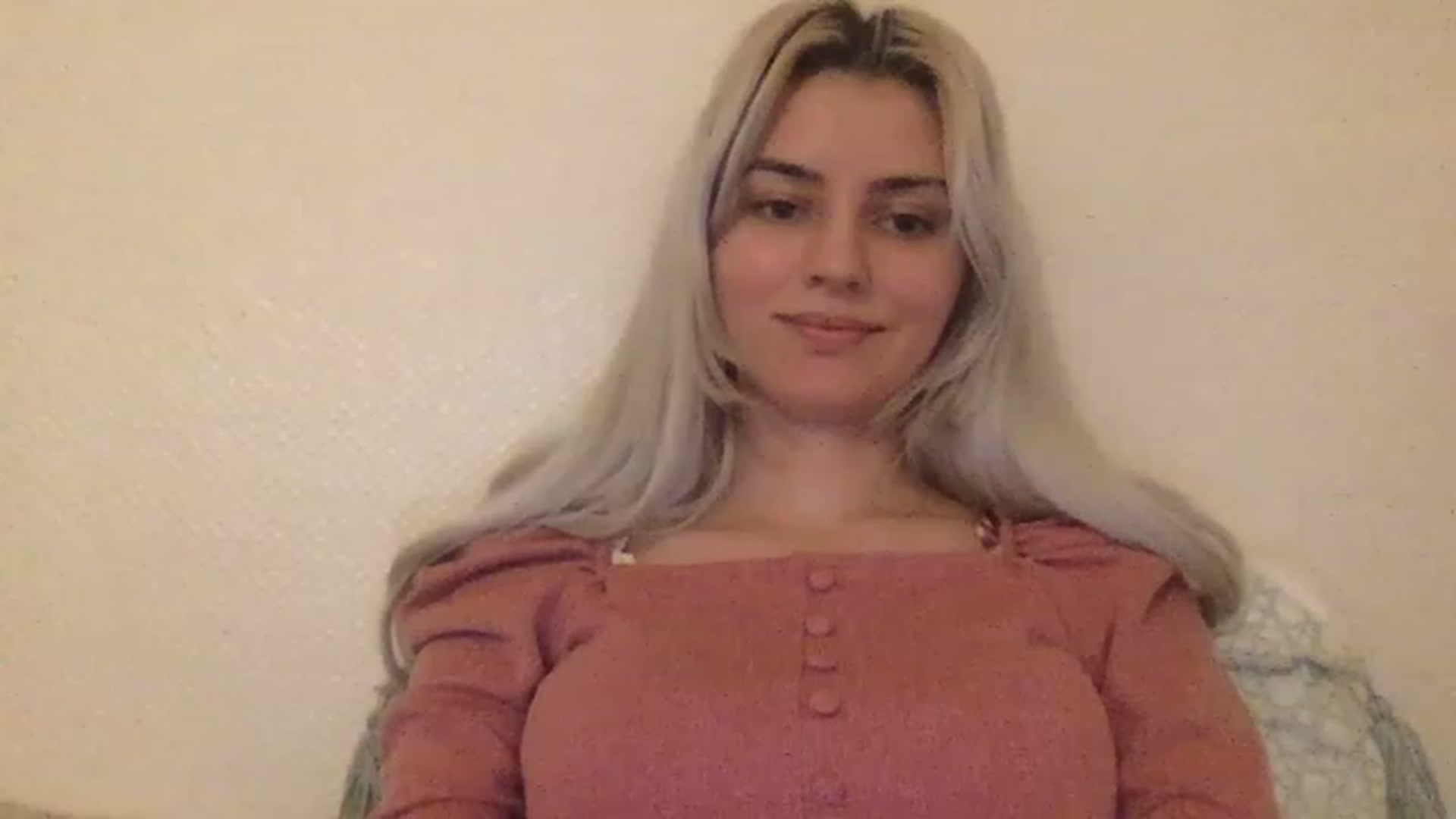 Gallery image thumbnail from LLuckyGirl's myfreecams stream on, 04/13/2023, 01:49 image 1 of 20