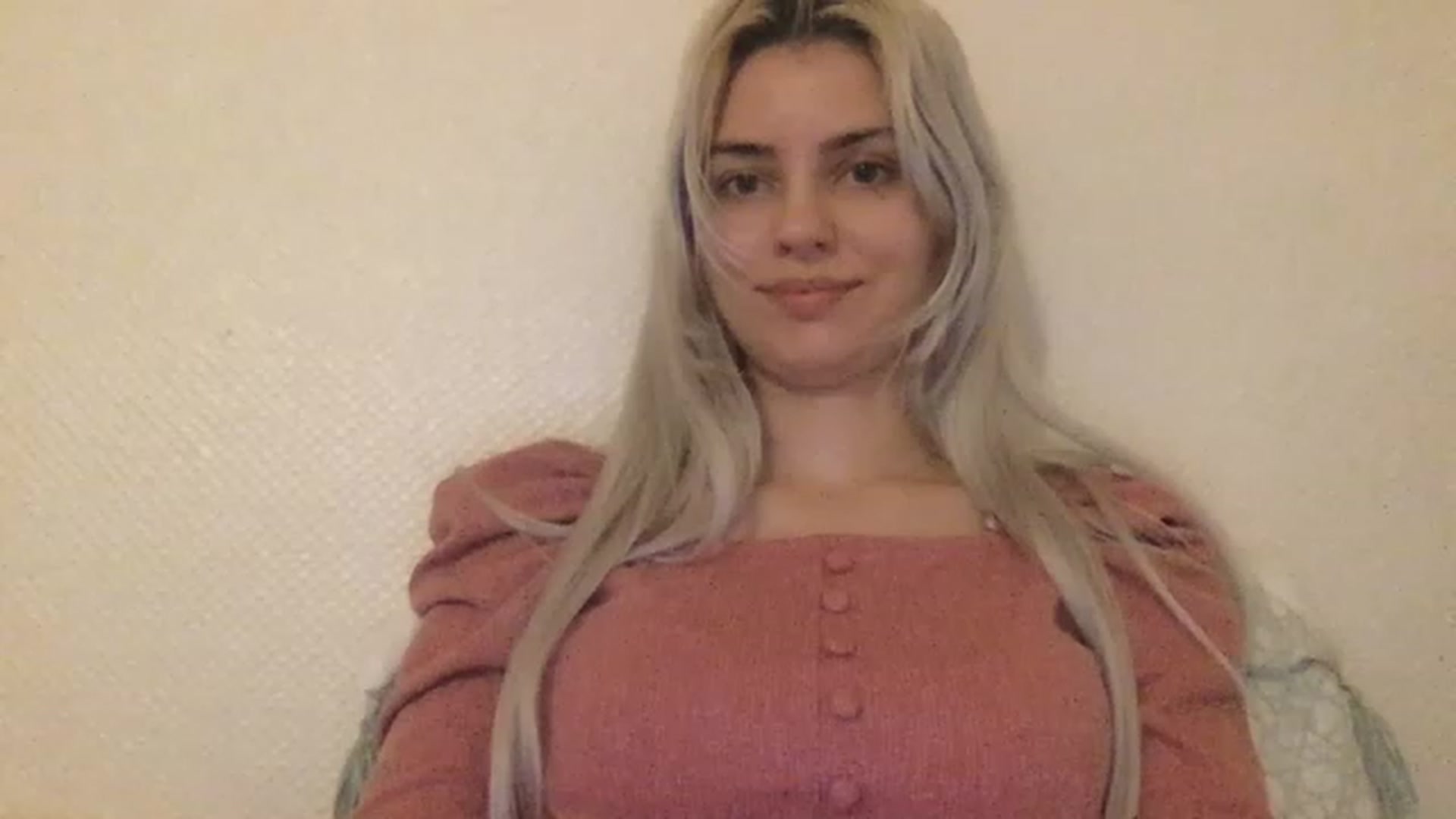 Gallery image thumbnail from LLuckyGirl's myfreecams stream on, 04/13/2023, 01:49 image 17 of 20