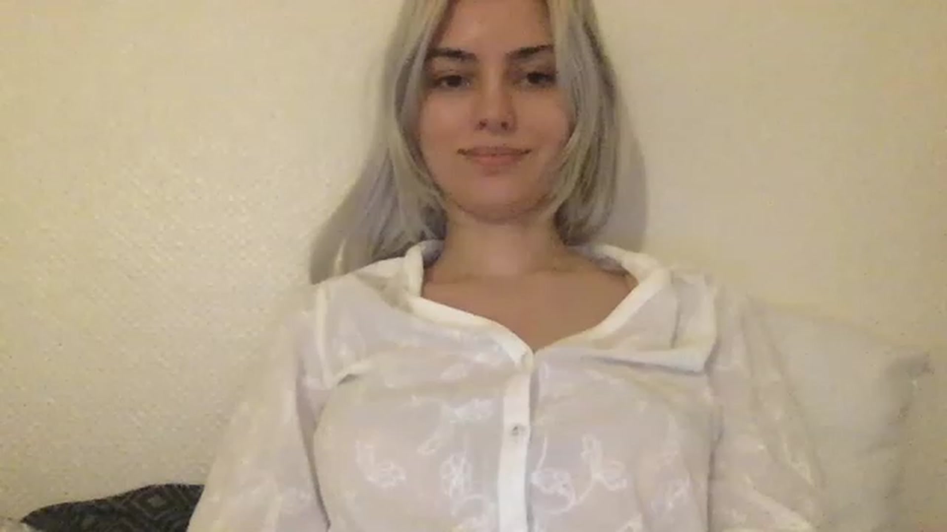 Gallery image thumbnail from LLuckyGirl's myfreecams stream on, 04/14/2023, 24:02 image 5 of 20