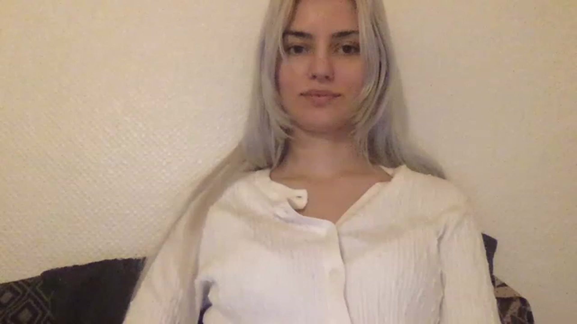 Gallery image thumbnail from LLuckyGirl's myfreecams stream on, 04/16/2023, 02:20 image 15 of 20