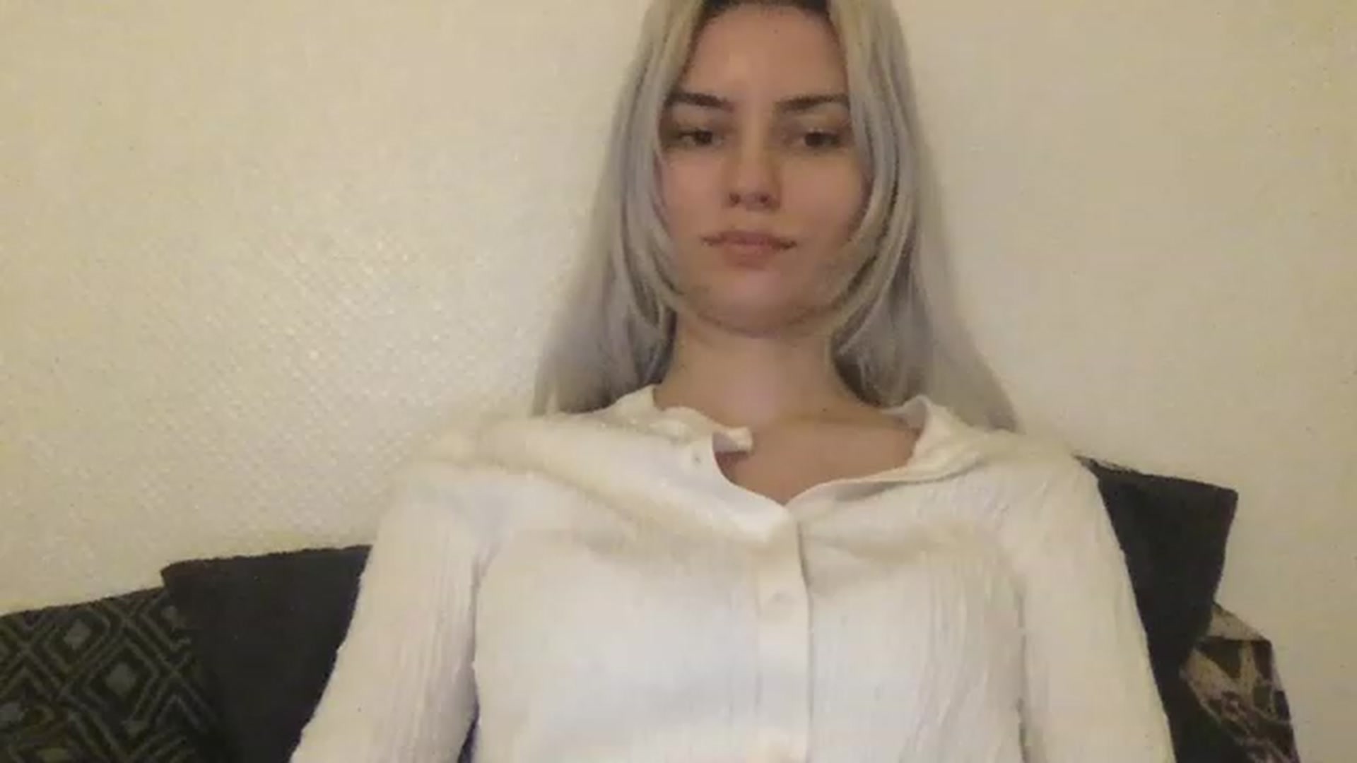 Gallery image thumbnail from LLuckyGirl's myfreecams stream on, 04/16/2023, 02:20 image 7 of 20