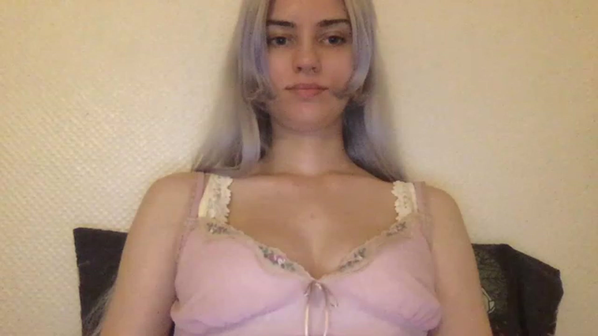 Gallery image thumbnail from LLuckyGirl's myfreecams stream on, 06/13/2023, 01:14 image 14 of 20