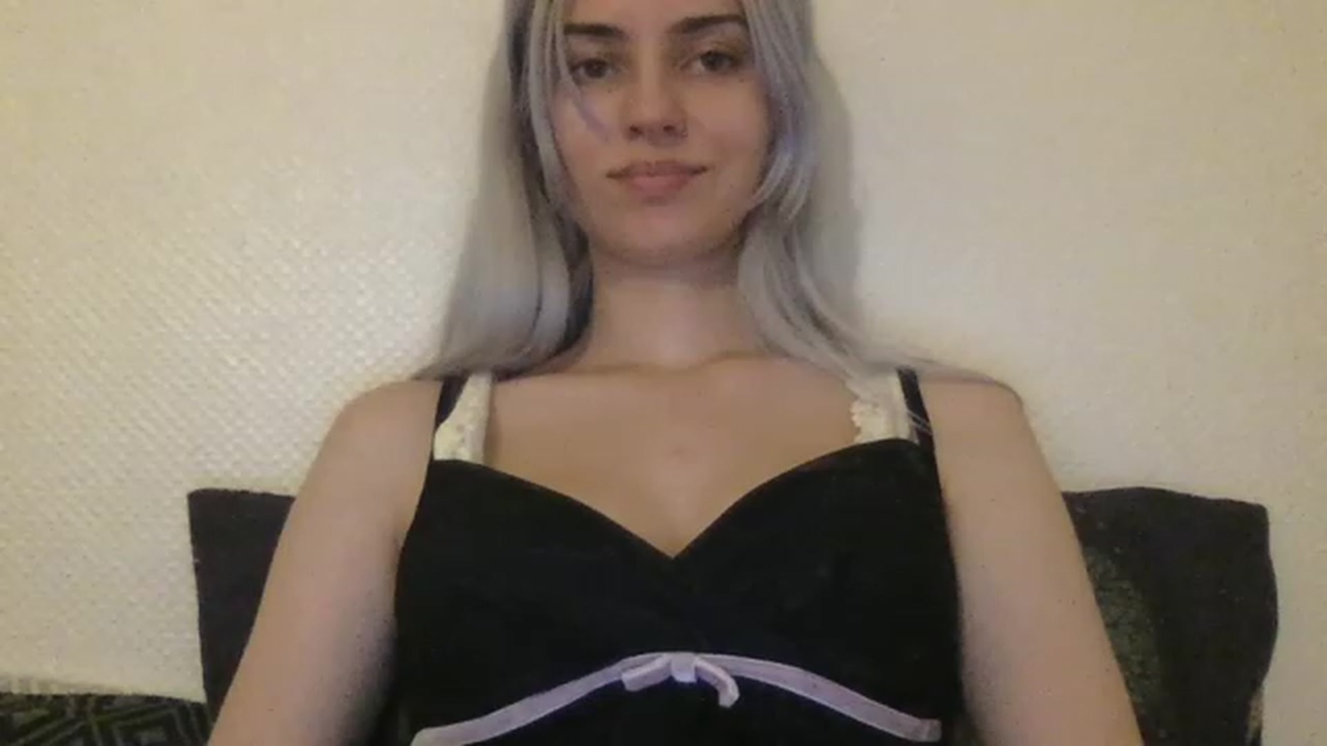 Gallery image thumbnail from LLuckyGirl's myfreecams stream on, 06/13/2023, 23:43 image 6 of 20