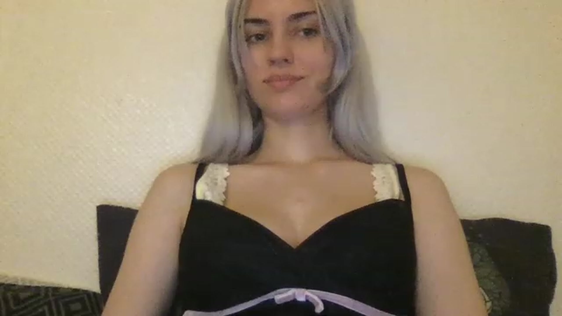 Gallery image thumbnail from LLuckyGirl's myfreecams stream on, 06/13/2023, 23:43 image 19 of 20