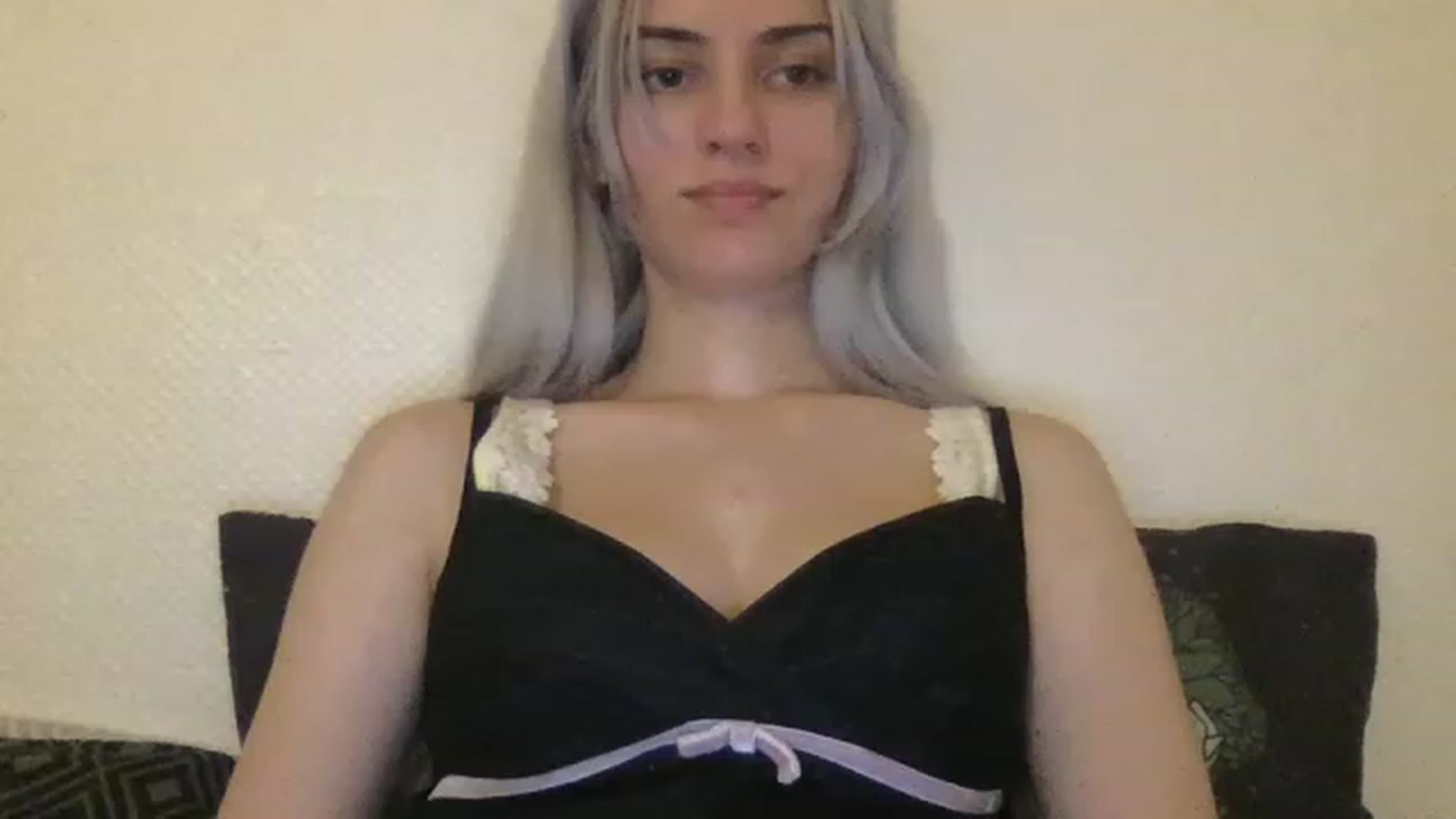 Gallery image thumbnail from LLuckyGirl's myfreecams stream on, 06/14/2023, 24:03 image 1 of 20