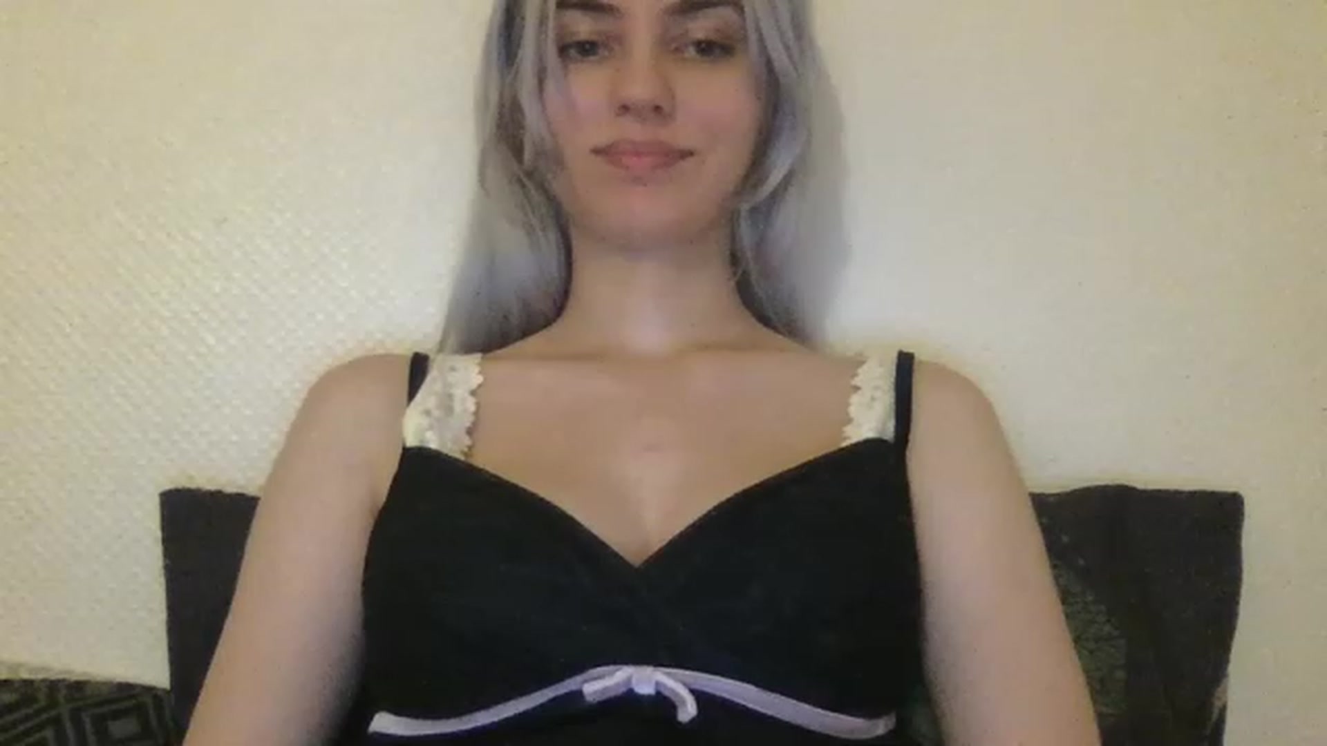 Gallery image thumbnail from LLuckyGirl's myfreecams stream on, 06/14/2023, 24:03 image 17 of 20