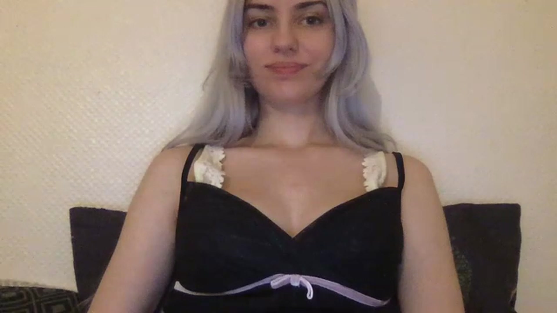 Gallery image thumbnail from LLuckyGirl's myfreecams stream on, 06/14/2023, 01:59 image 6 of 20