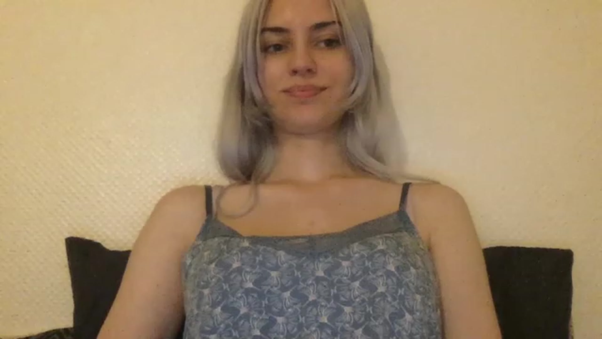 Gallery image thumbnail from LLuckyGirl's myfreecams stream on, 06/15/2023, 23:15 image 1 of 20