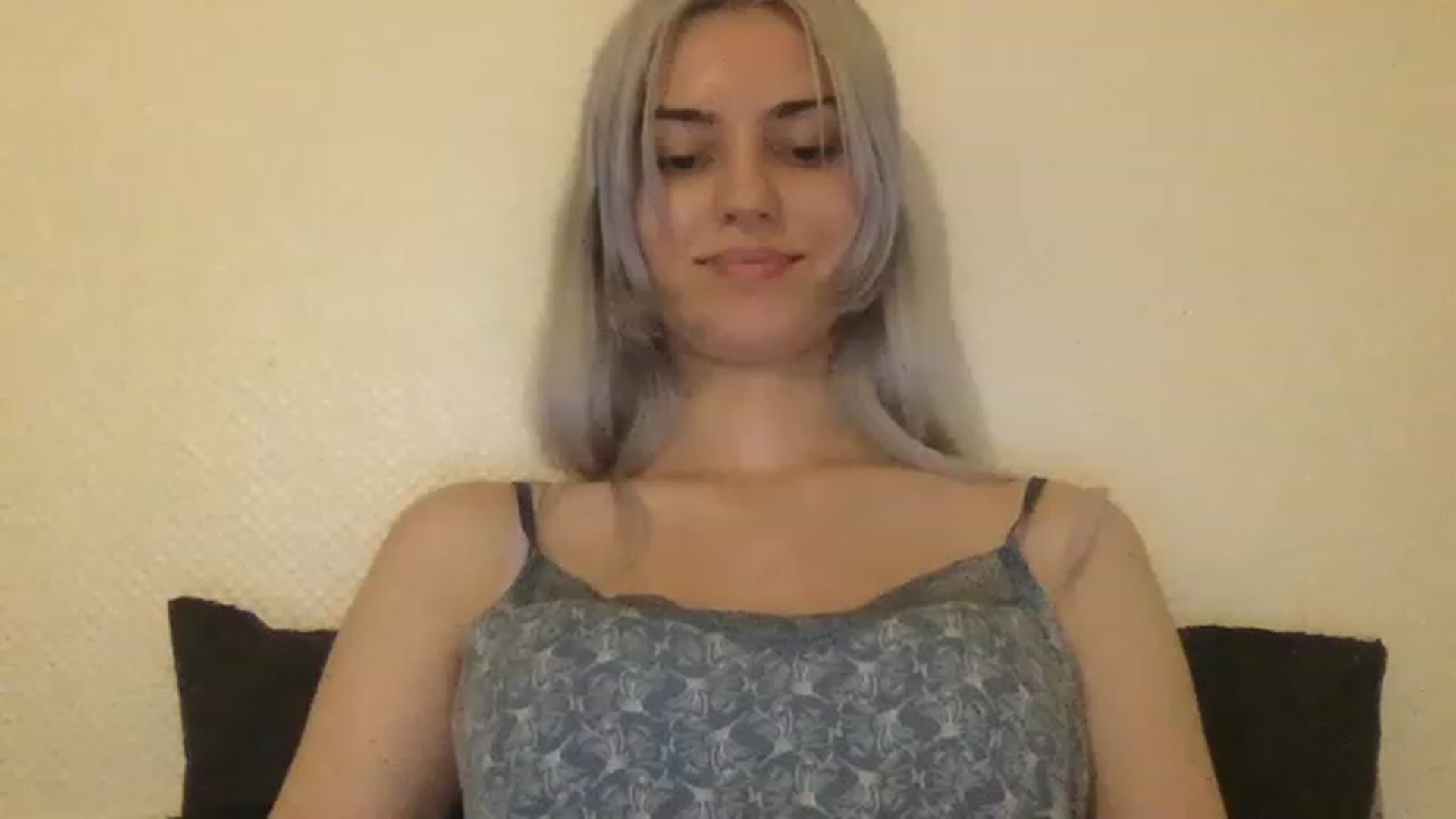 Gallery image thumbnail from LLuckyGirl's myfreecams stream on, 06/15/2023, 23:15 image 19 of 20