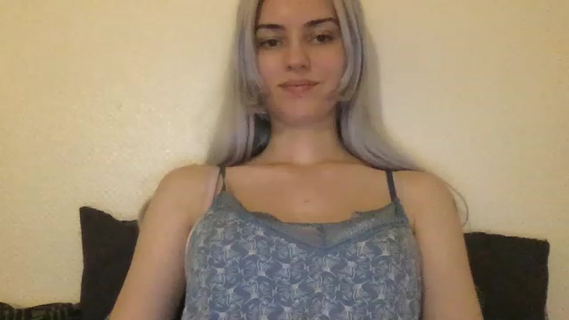 Gallery image thumbnail from LLuckyGirl's myfreecams stream on, 06/16/2023, 24:13 image 14 of 20