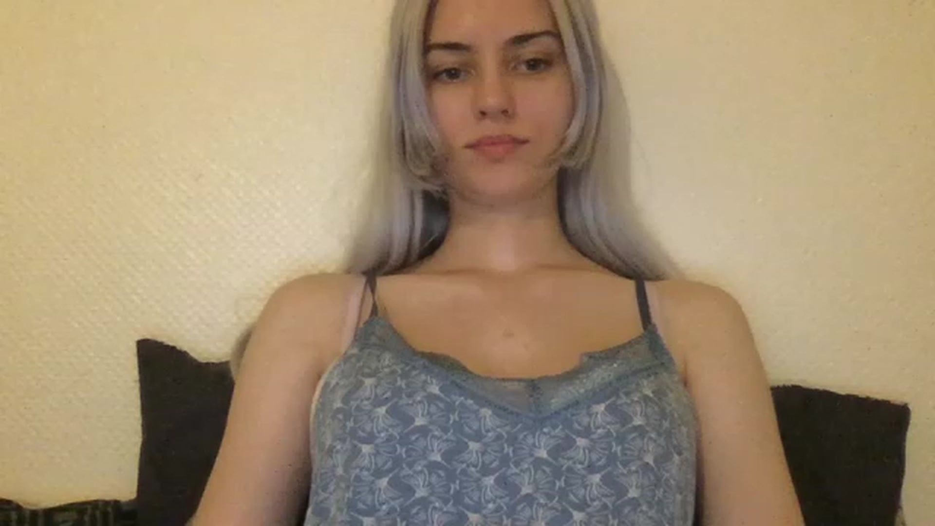 Gallery image thumbnail from LLuckyGirl's myfreecams stream on, 06/16/2023, 24:13 image 9 of 20