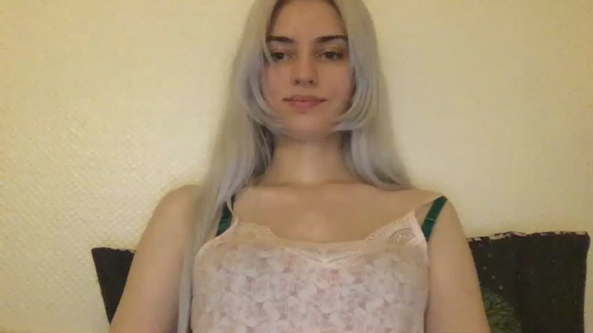 Gallery image thumbnail from LLuckyGirl's myfreecams stream on, 06/20/2023, 24:03 image 20 of 20