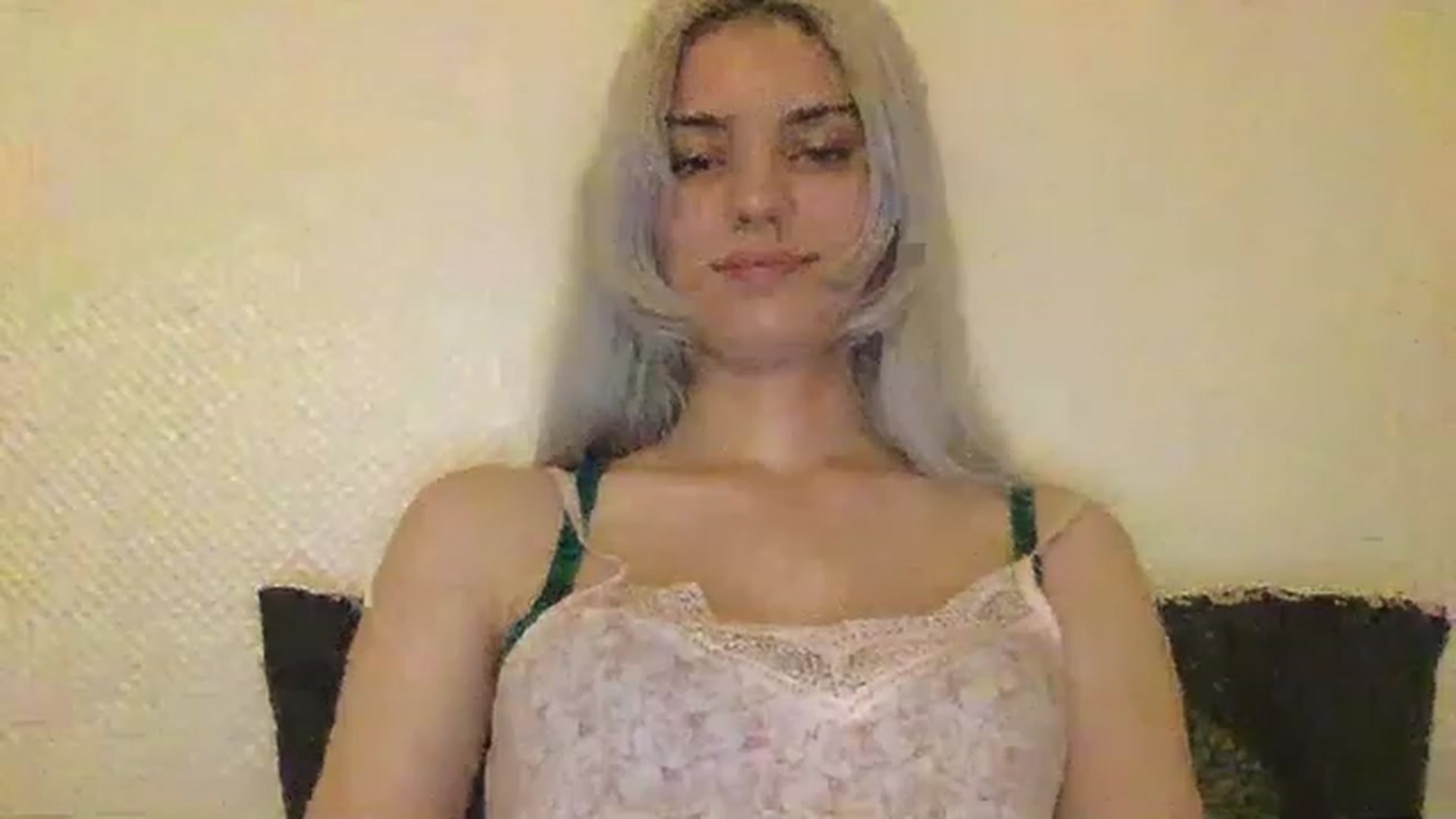 Gallery image thumbnail from LLuckyGirl's myfreecams stream on, 06/20/2023, 01:45 image 20 of 20