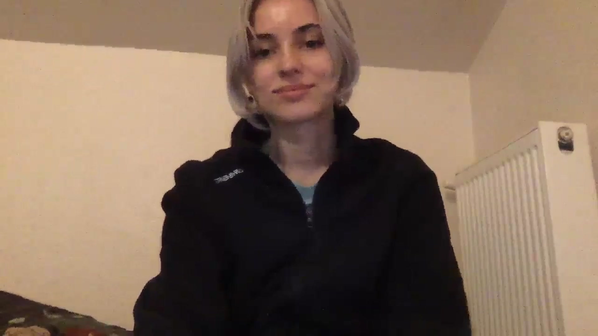 Gallery image thumbnail from LLuckyGirl's myfreecams stream on, 11/12/2023, 24:42 image 16 of 20