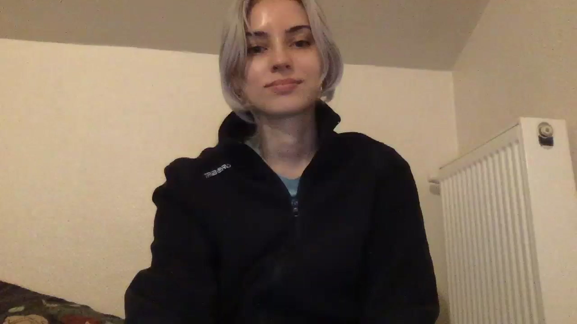 Gallery image thumbnail from LLuckyGirl's myfreecams stream on, 11/12/2023, 24:42 image 15 of 20