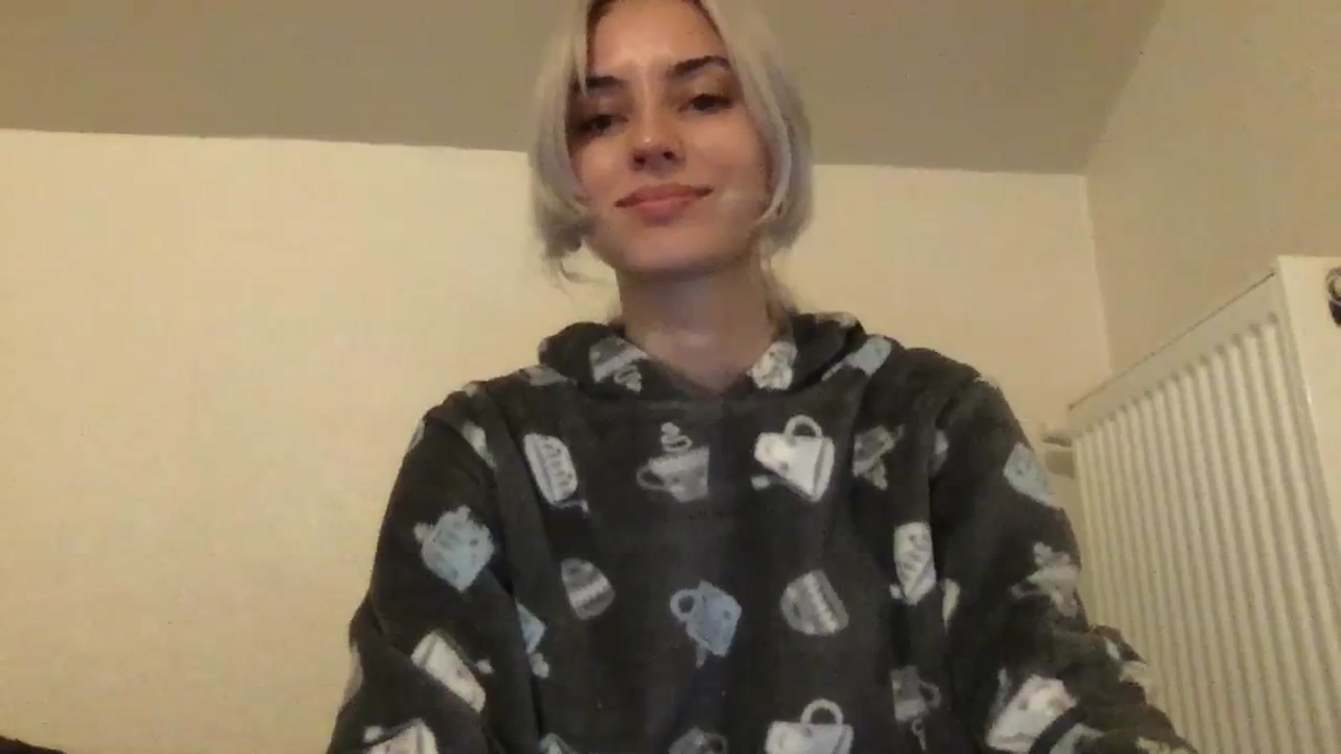 Gallery image thumbnail from LLuckyGirl's myfreecams stream on, 11/12/2023, 23:52 image 19 of 20
