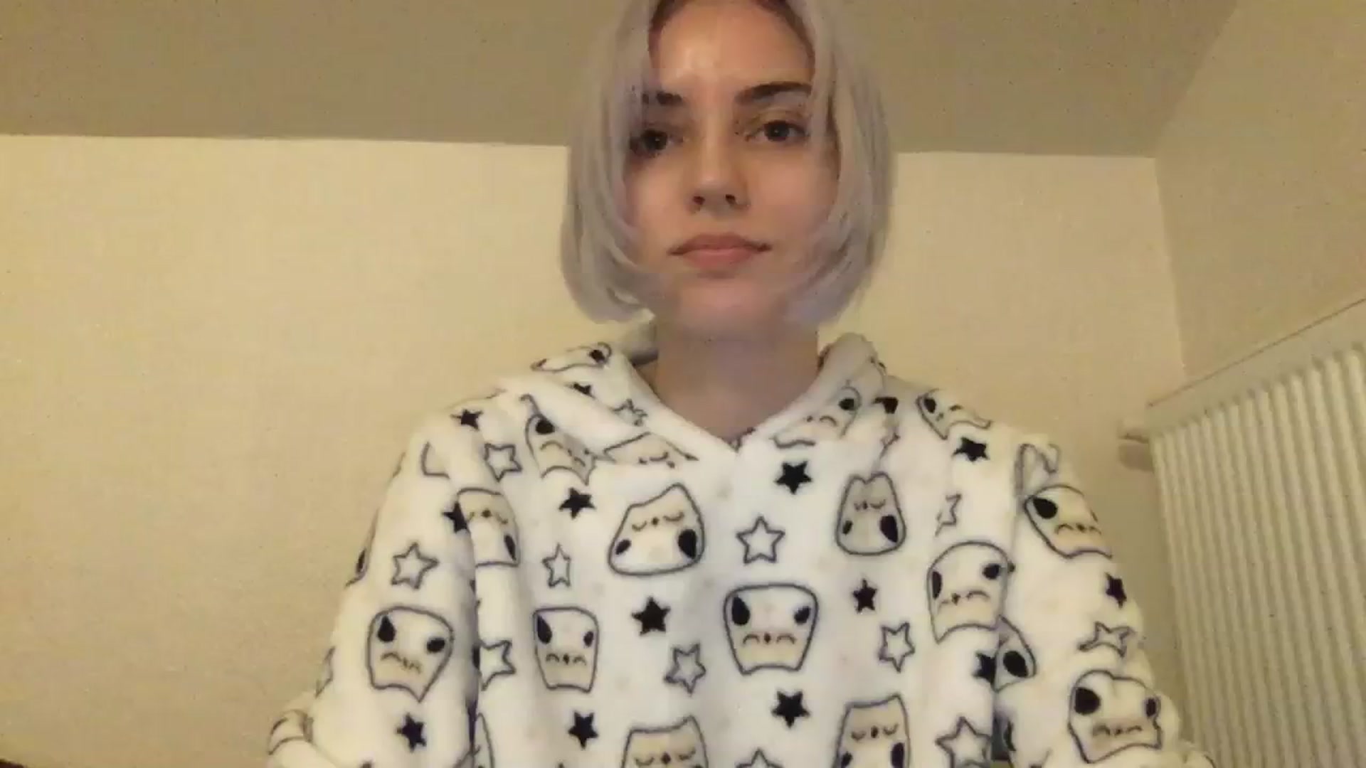 Gallery image thumbnail from LLuckyGirl's myfreecams stream on, 12/12/2023, 24:01 image 8 of 20