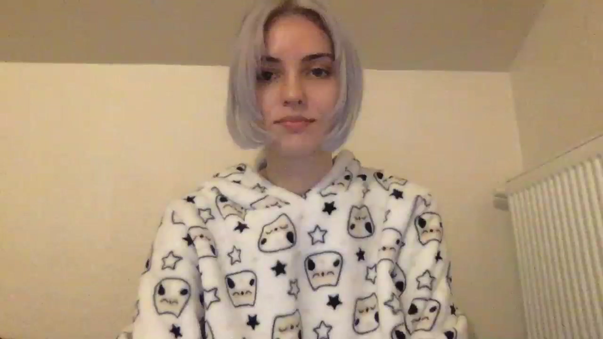 Gallery image thumbnail from LLuckyGirl's myfreecams stream on, 12/12/2023, 24:01 image 5 of 20
