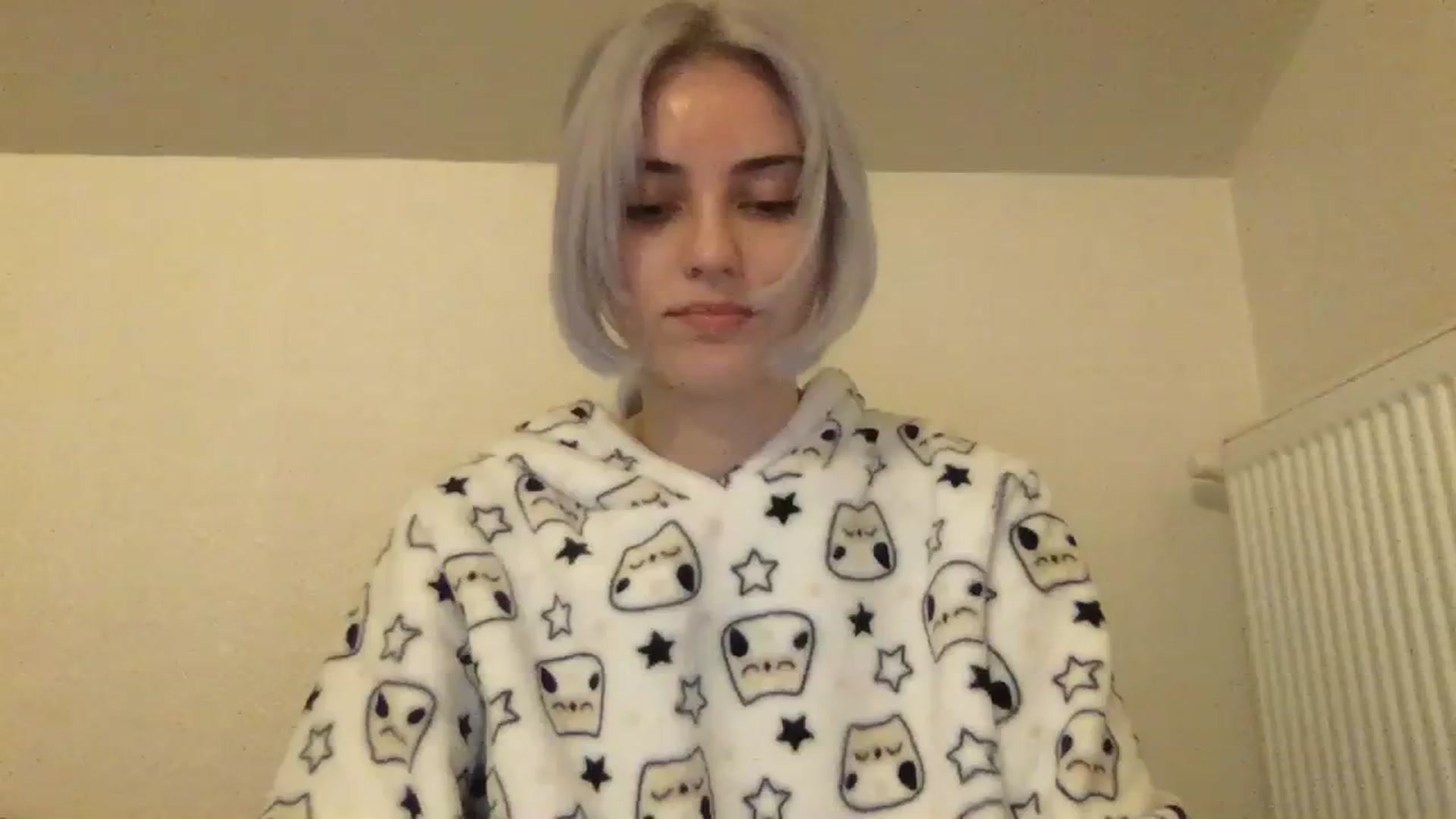 Gallery image thumbnail from LLuckyGirl's myfreecams stream on, 12/12/2023, 24:01 image 2 of 20